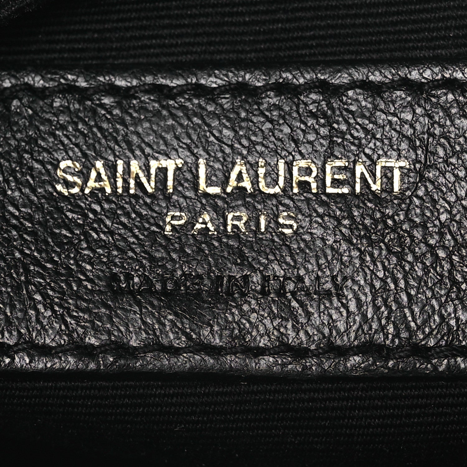Saint Laurent Grain De Poudre Matelasse Chevron Quilted Round Vinyle Camera Bag Crema Soft 21 of 40
