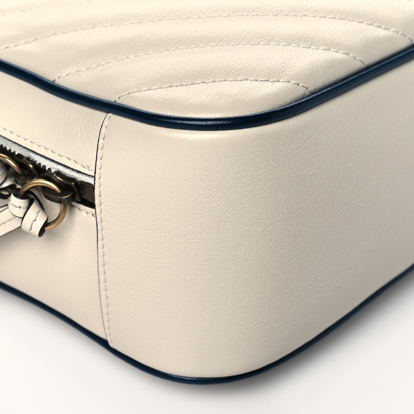 Vintage Effect Calfskin Matelasse Diagonal Small Torchon GG Marmont Bamboo Top Handle Shoulder Bag Mystic White Blue Agata