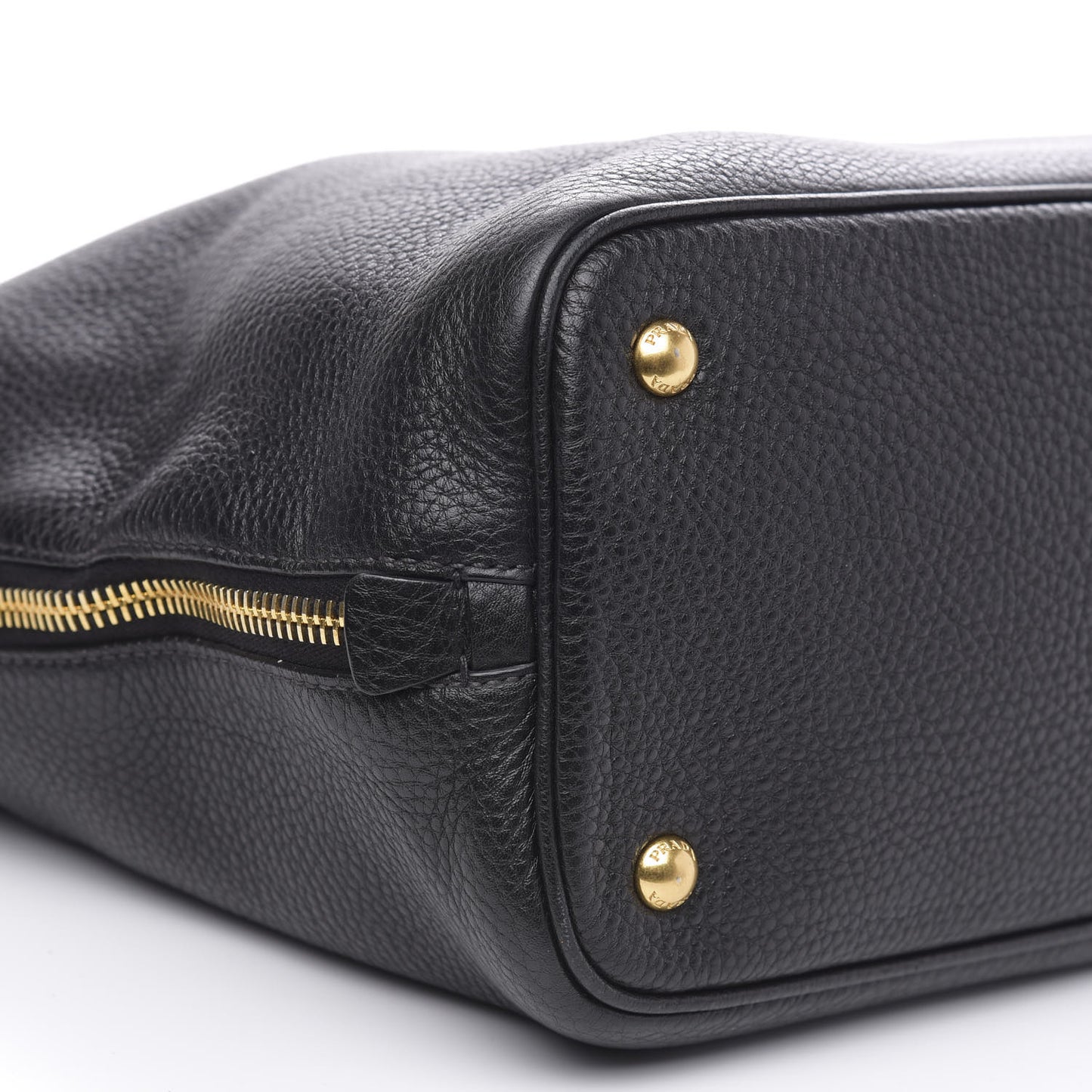 Vitello Daino Side Zip Tote Black
