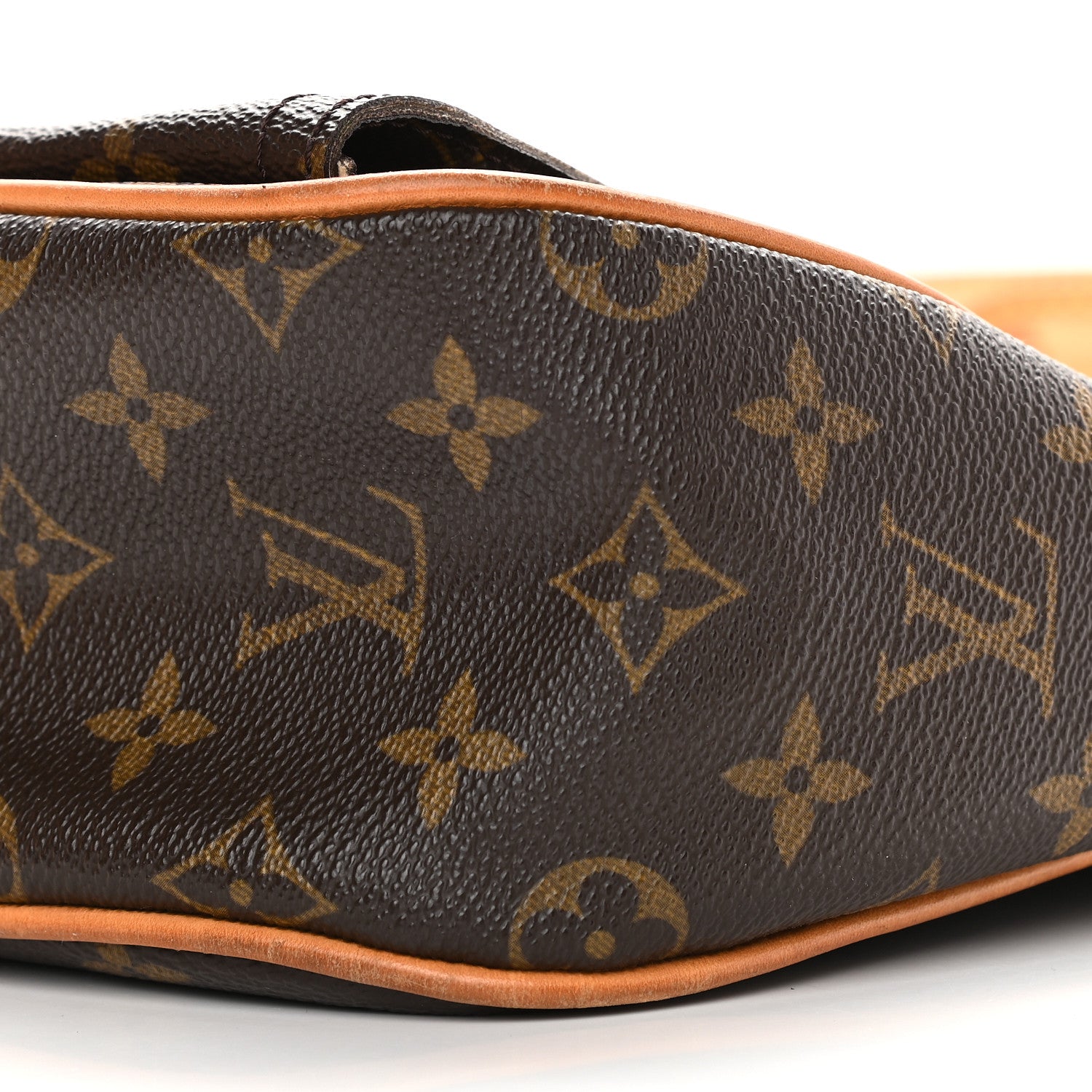 Louis Vuitton Monogram Hudson GM 8 of 9