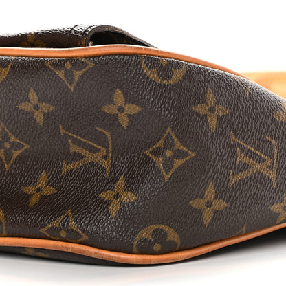 Louis Vuitton Monogram Hudson GM 8 of 9
