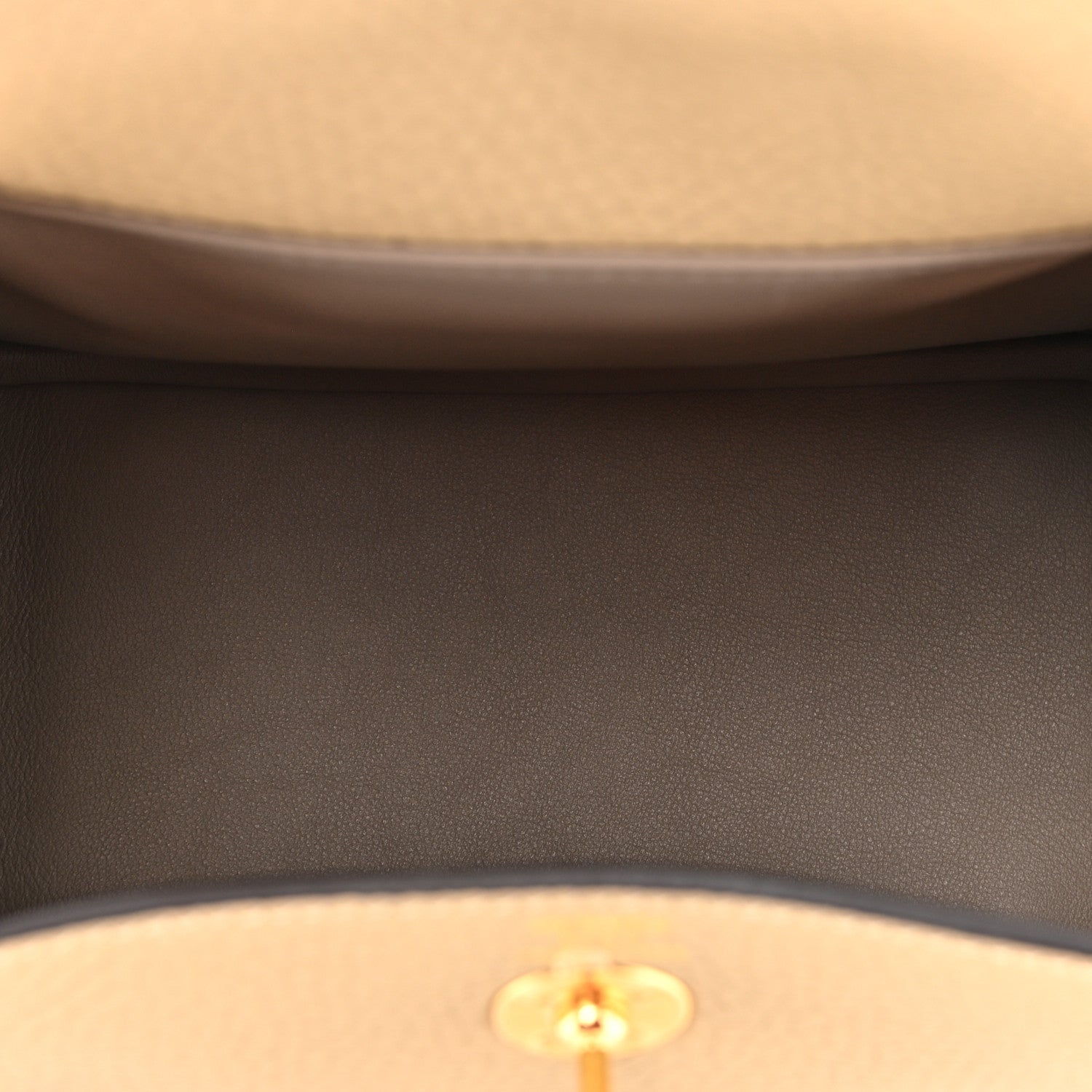 Hermes Taurillon Clemence Maxi Quadrille Mini Lindy 20 Trench Bleu Billard Biscuit 5 of 11