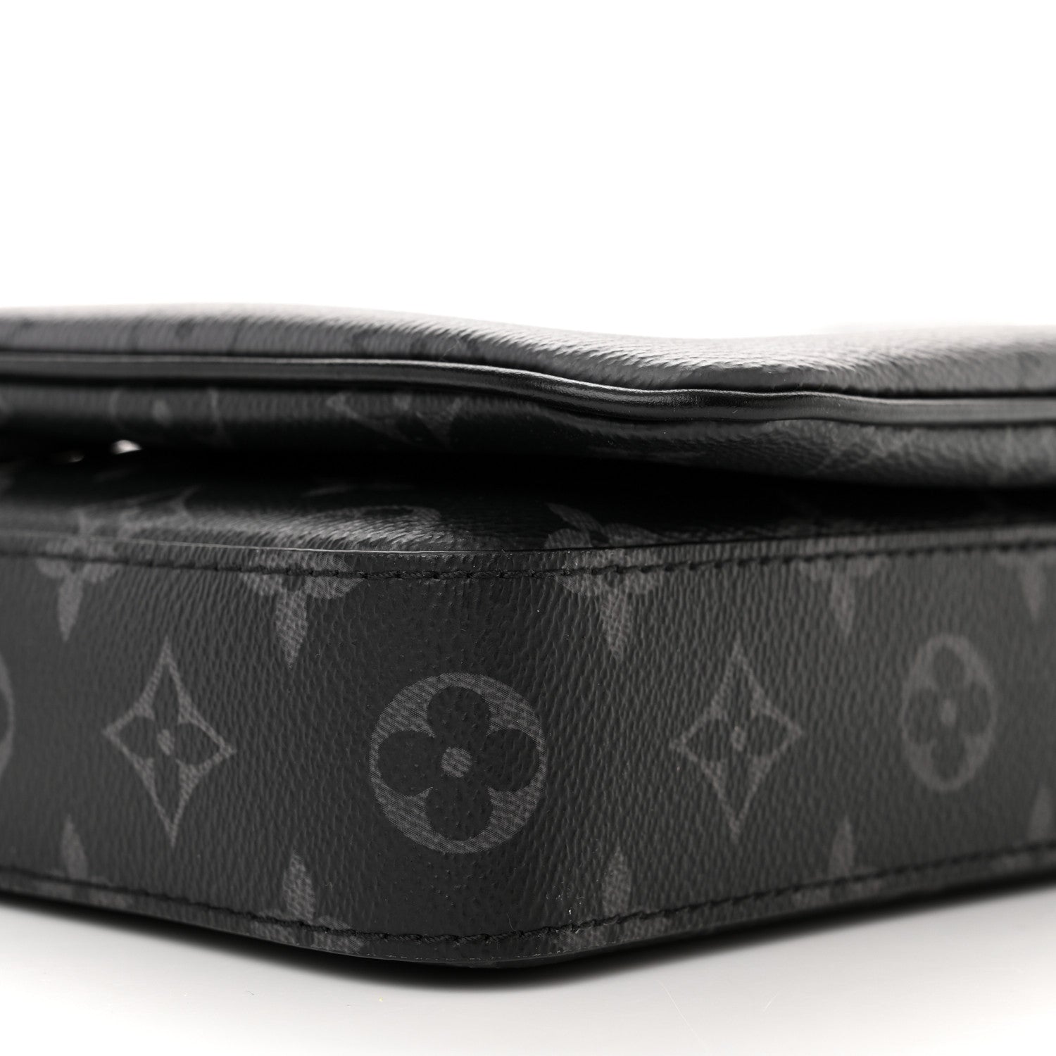 Louis Vuitton Reverse Monogram Eclipse Trio Messenger 8 of 10