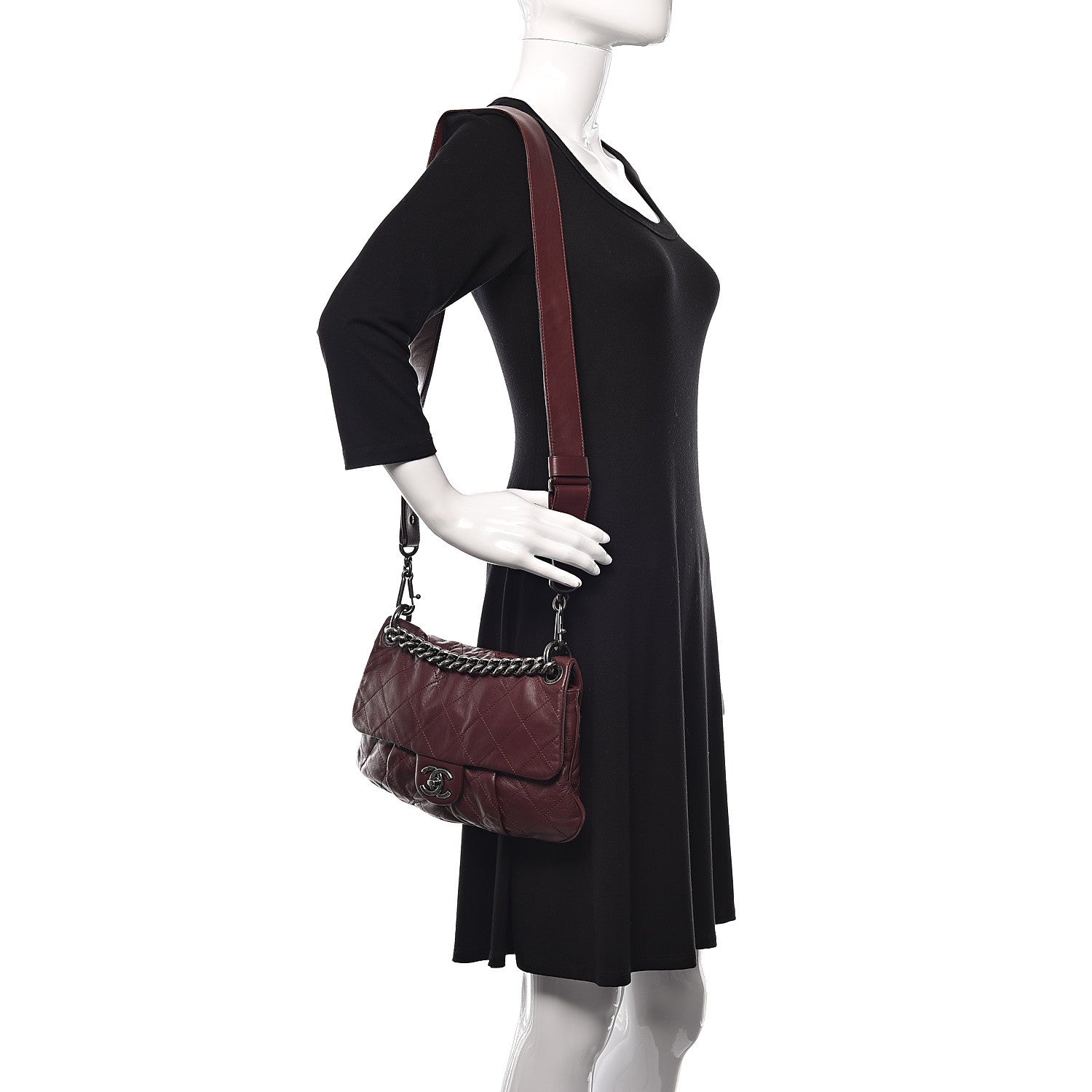 Chanel Calfskin Coco Pleats Large Messenger Flap Burgundy 2 of 11