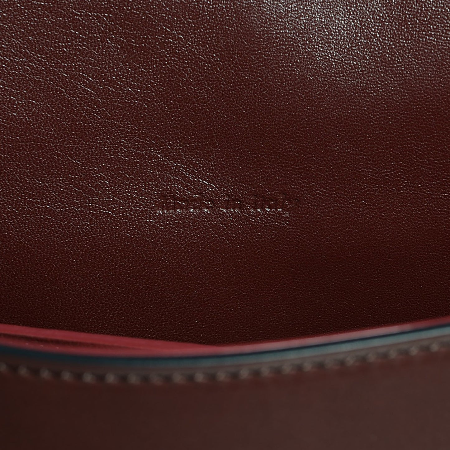 Natural Calfskin Medium Trotteur Burgundy