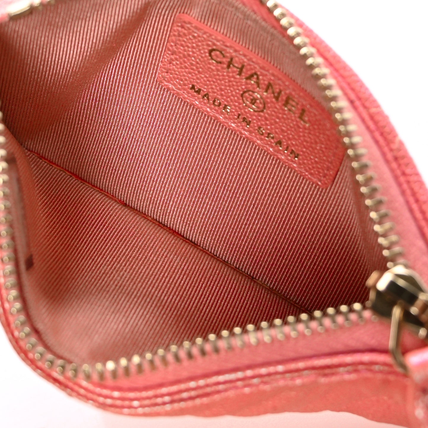 Iridescent Caviar Quilted Flap Zip Card Holder Pink