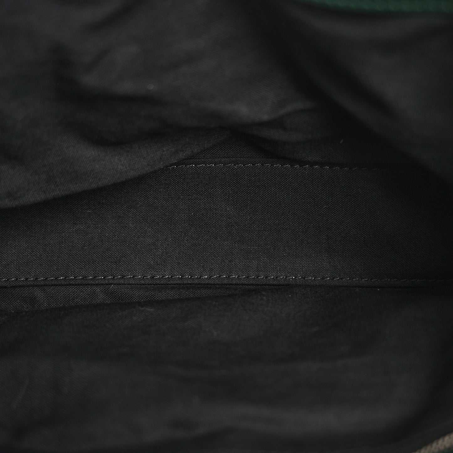 Nappa Calfskin Quilted Touch B Puffy Clutch Forest Green