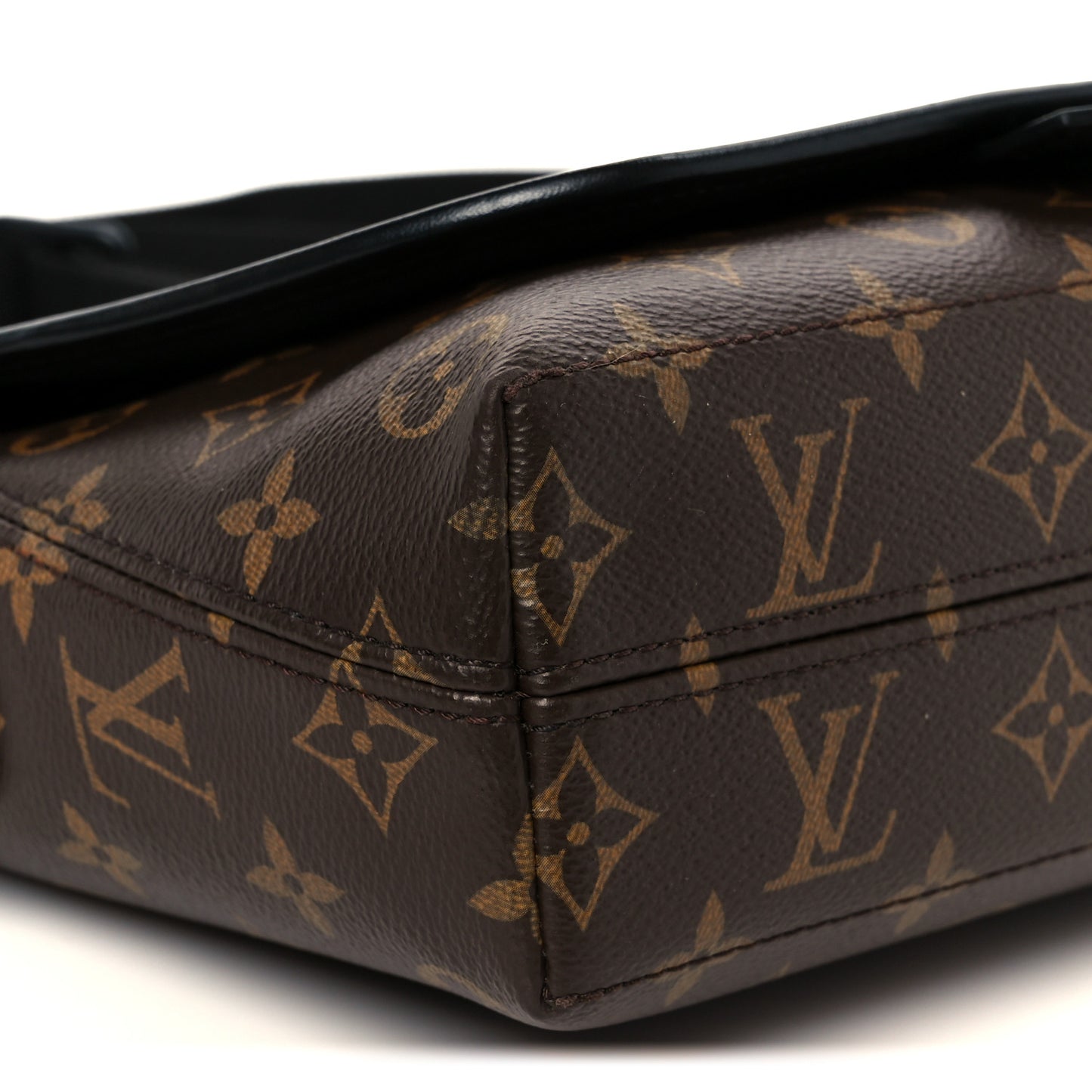 Monogram Macassar Magnetic Messenger