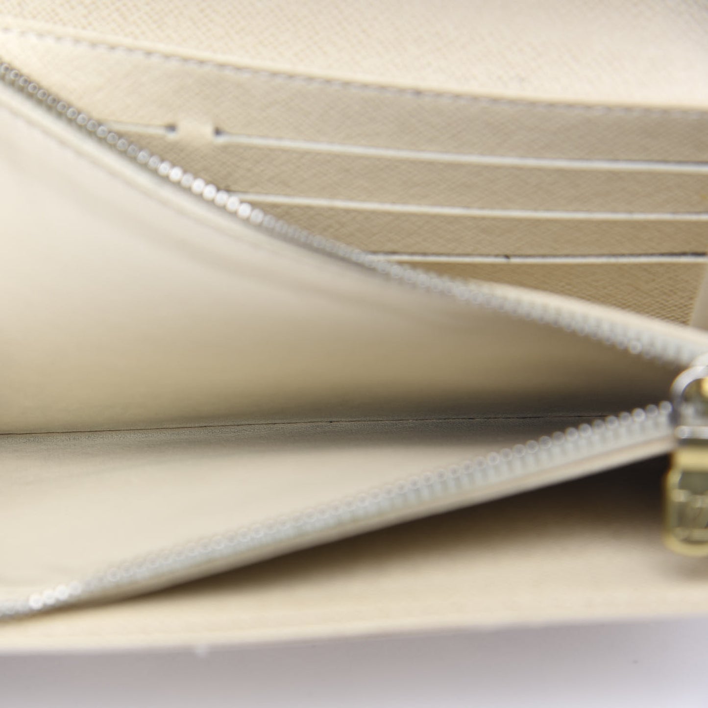 Damier Azur Sarah Wallet