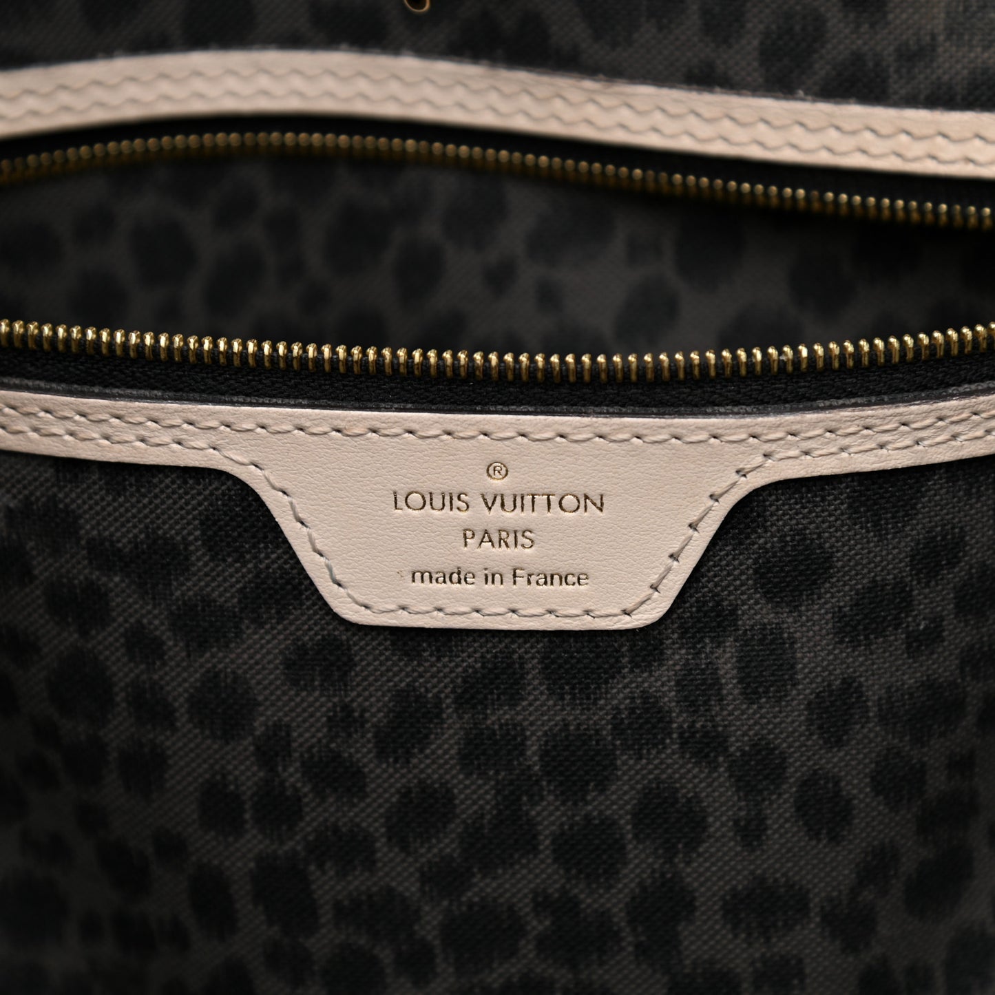 Monogram Giant Wild At Heart Neverfull MM Creme