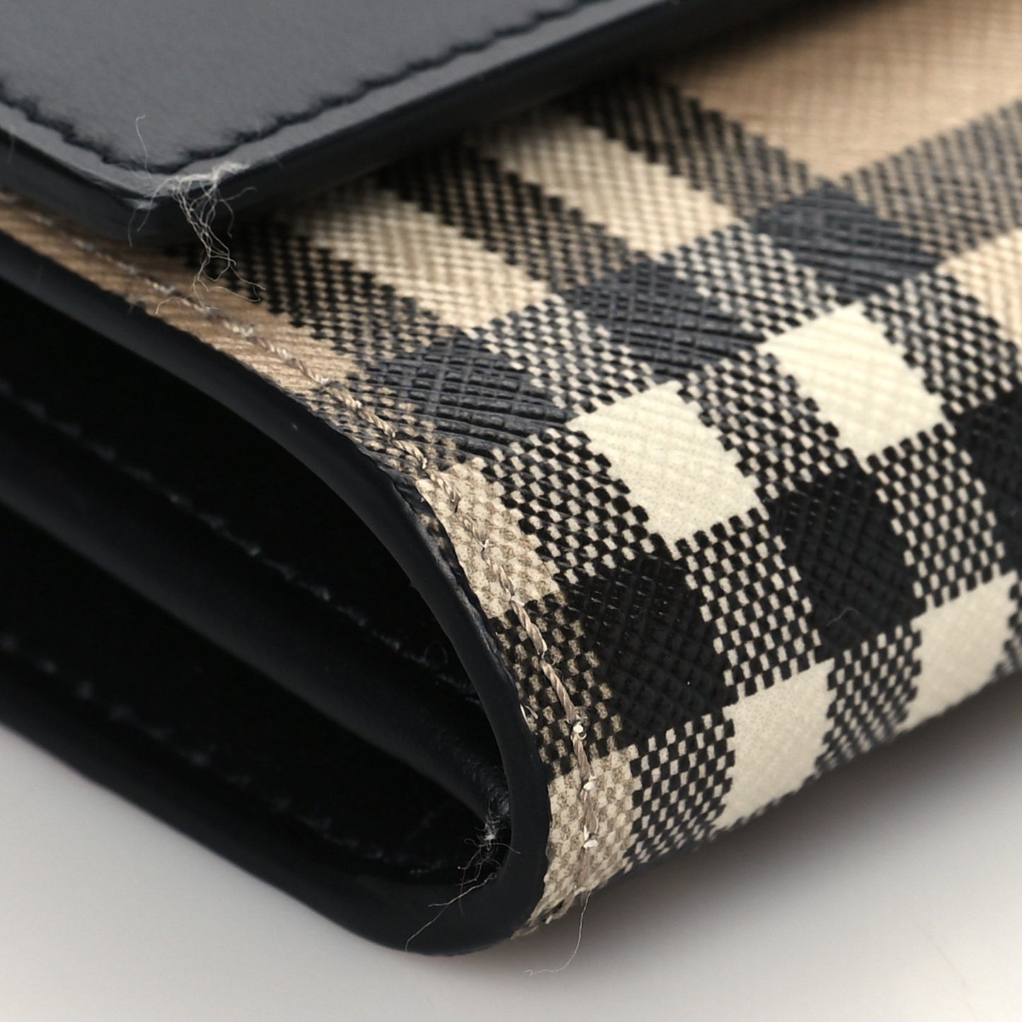Calfskin Vintage Check Hannah Wallet with Detachable Strap Black