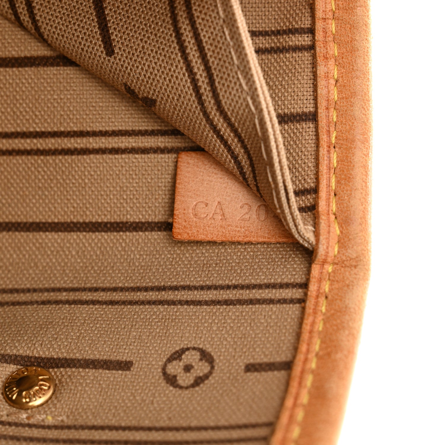 Louis Vuitton Monogram Neverfull MM 7 of 13