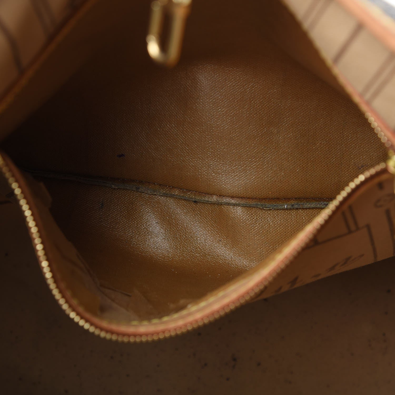 Louis Vuitton Monogram Neverfull MM 10 of 18