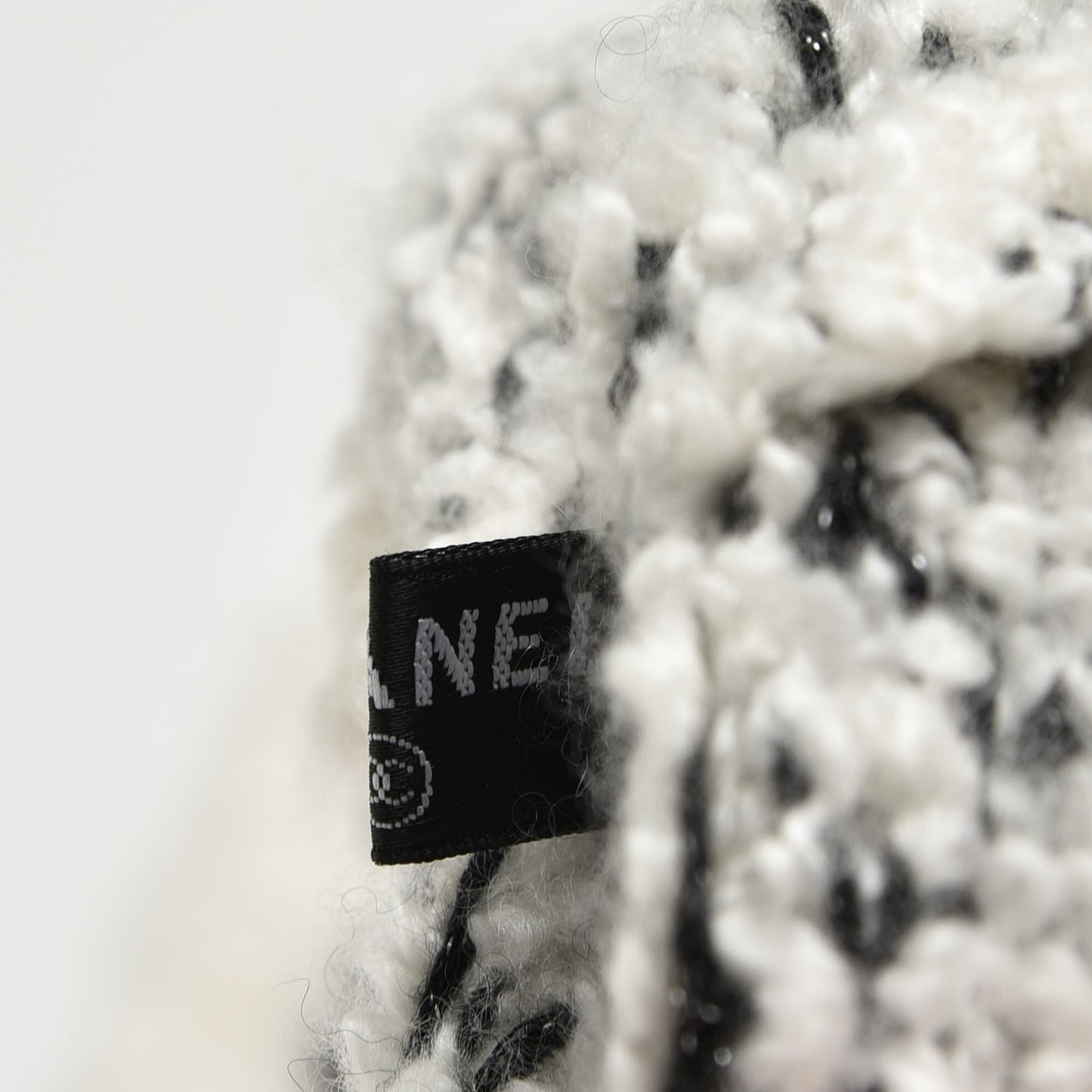 Cashmere Silk CC Arm Warmers White Black
