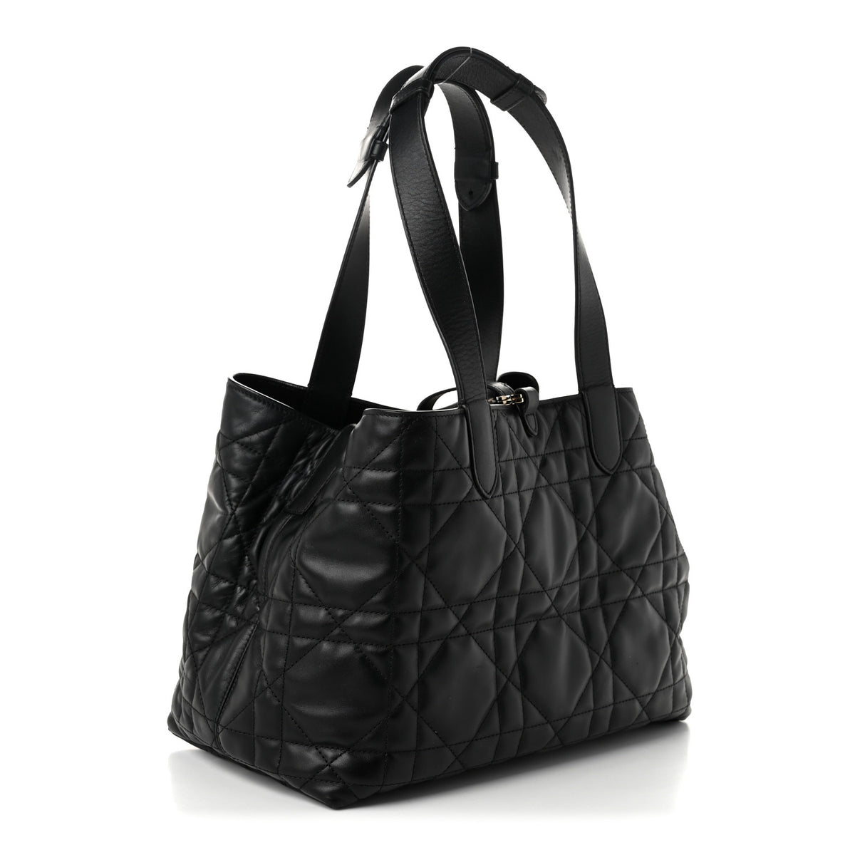 Calfskin Macrocannage Medium Toujours Black
