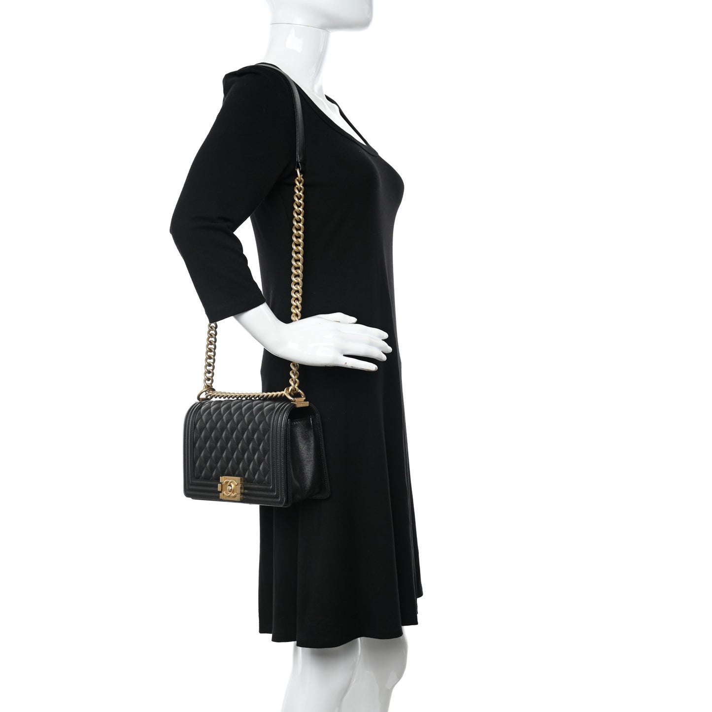 Caviar Quilted Medium Boy Flap Black