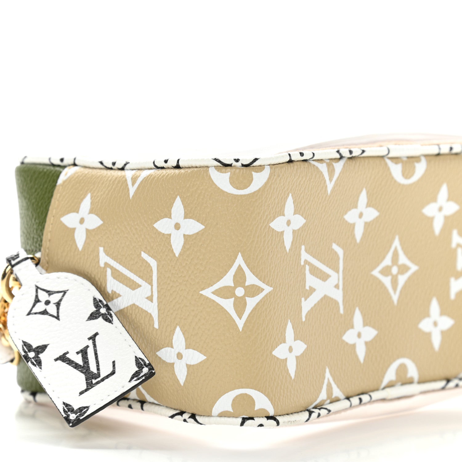 Louis Vuitton Monogram Giant Beach Pouch Kaki 9 of 10