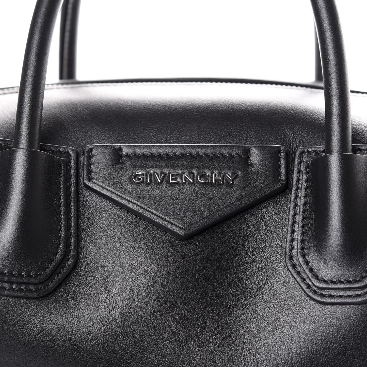 Smooth Calfskin Small Soft Antigona Black