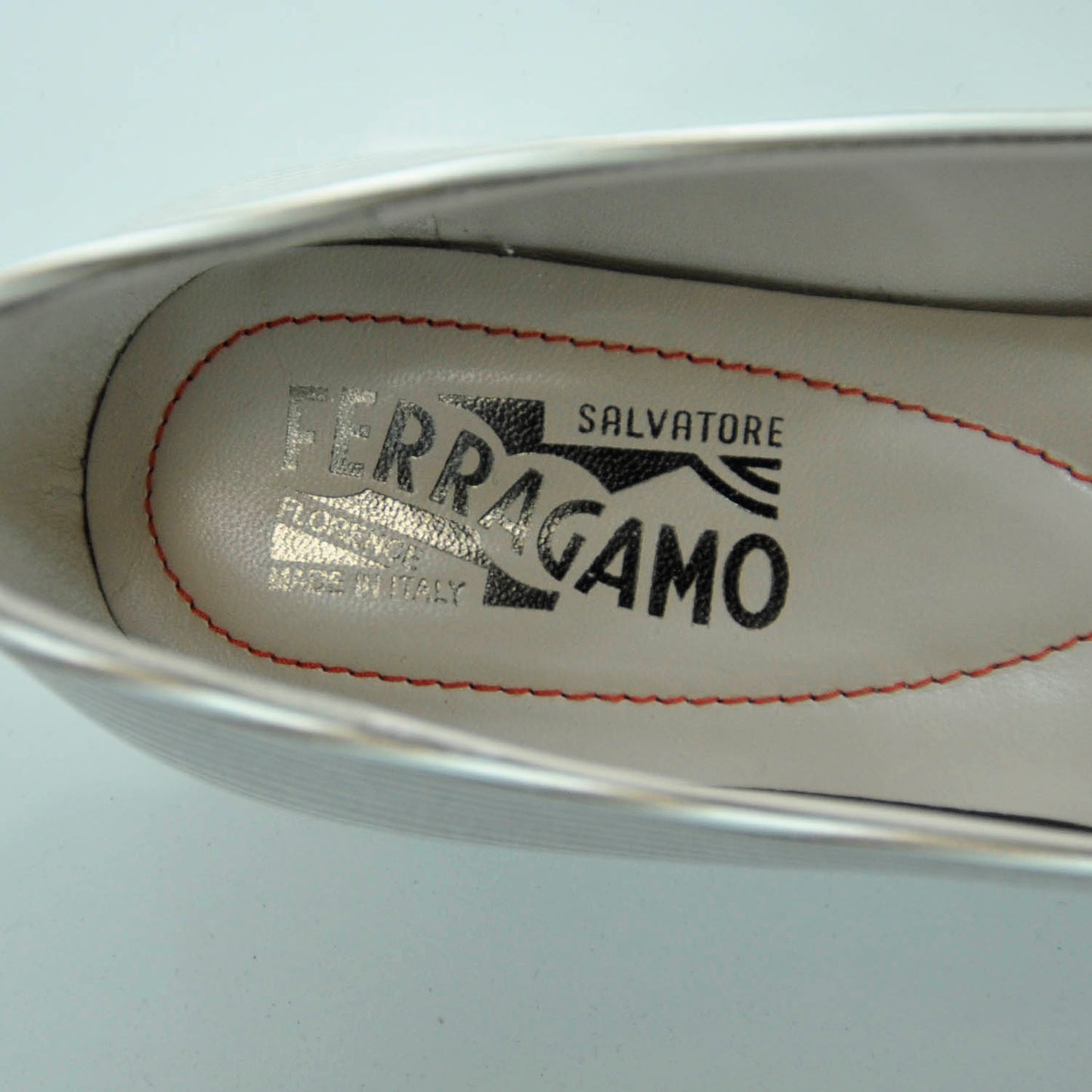 SALVATOREFERRAGAMOSetaSatinStripedVaraBowFlats5.5