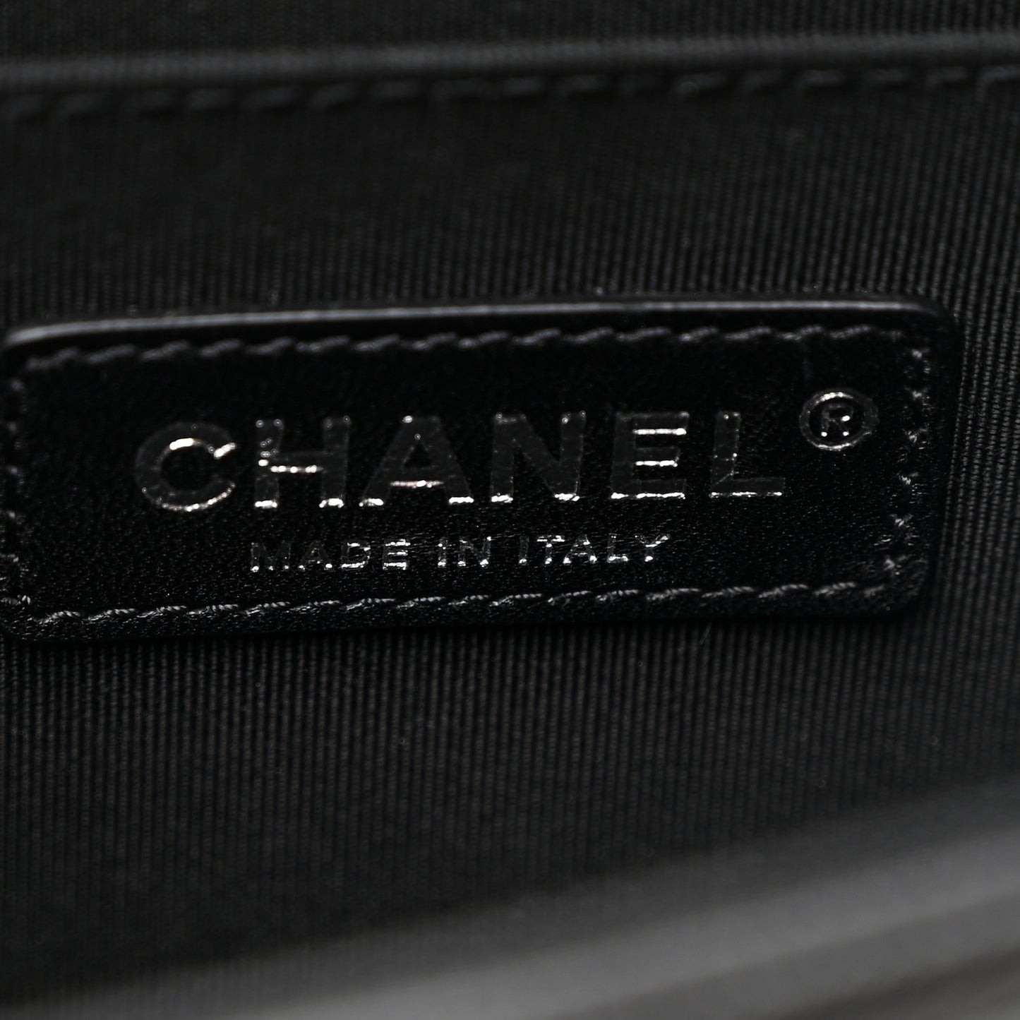 Caviar Quilted Medium Boy Flap Black