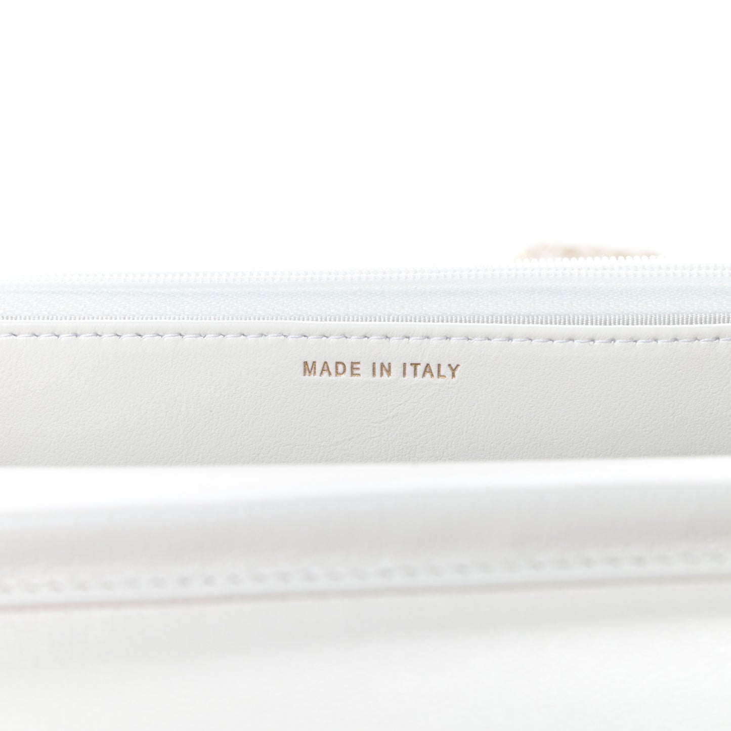 Caviar Quilted Wallet On Chain WOC White