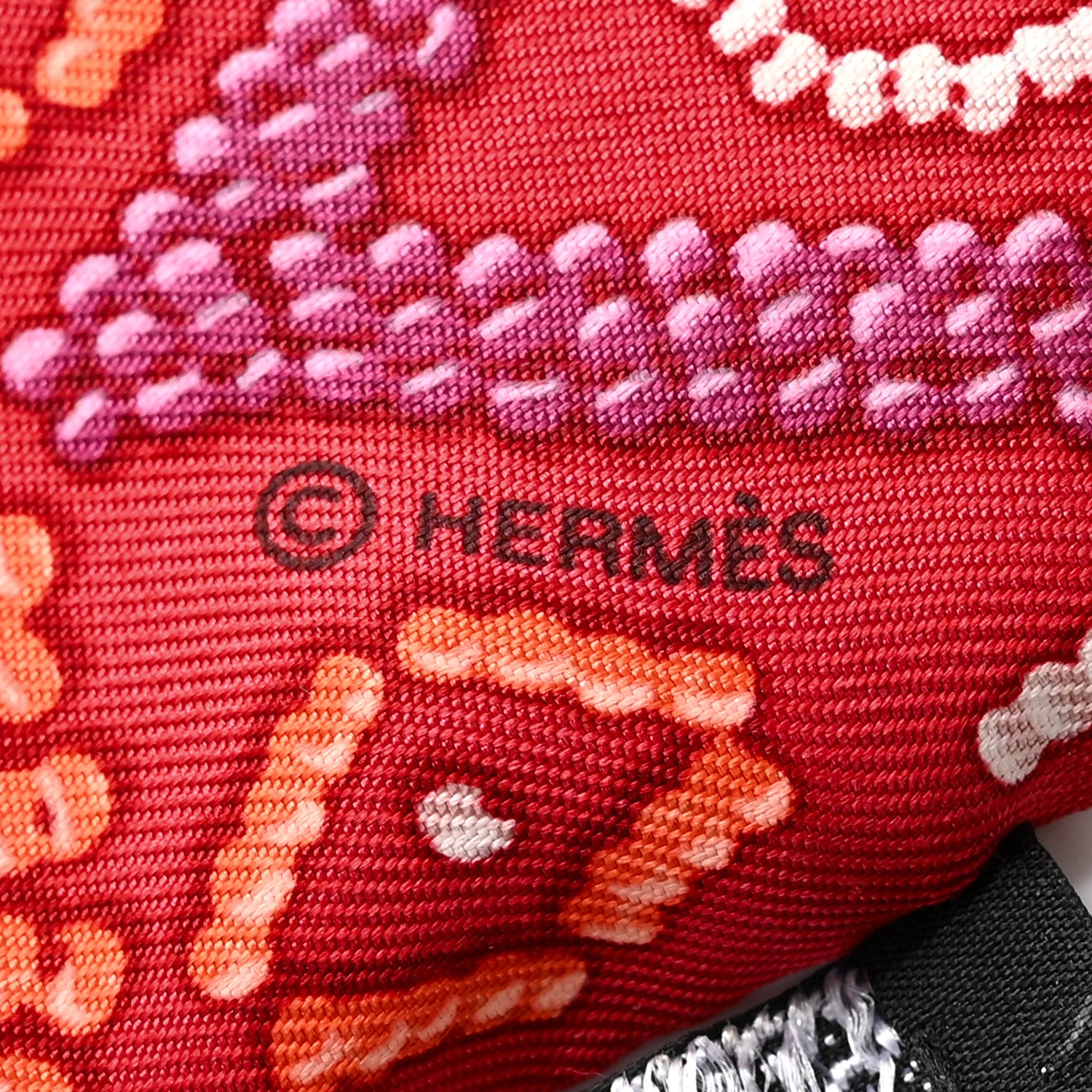 Hermes Silk Kelly en Perles Twilly Vermillon Parme 3 of 5