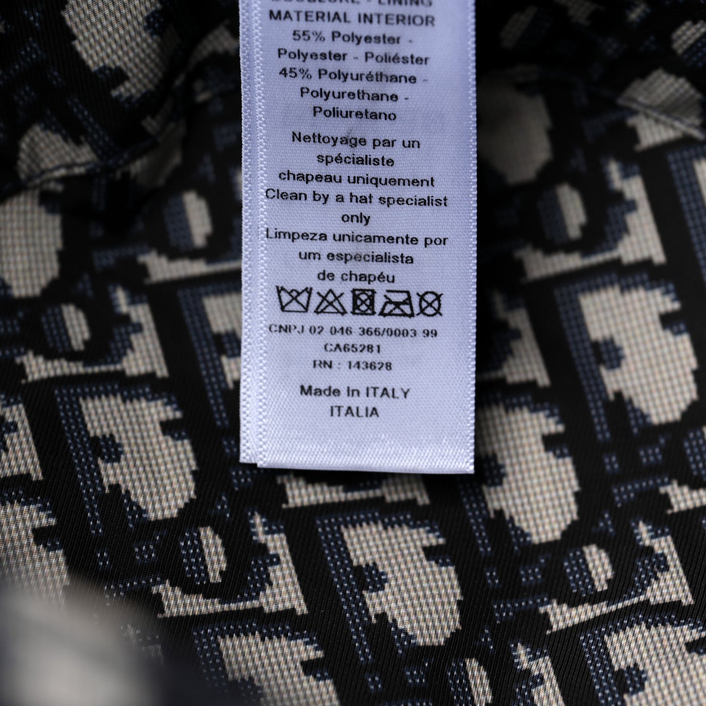 Metallic Oblique Reversible Teddy-D Bob Bucket Hat 58 Blue Silver