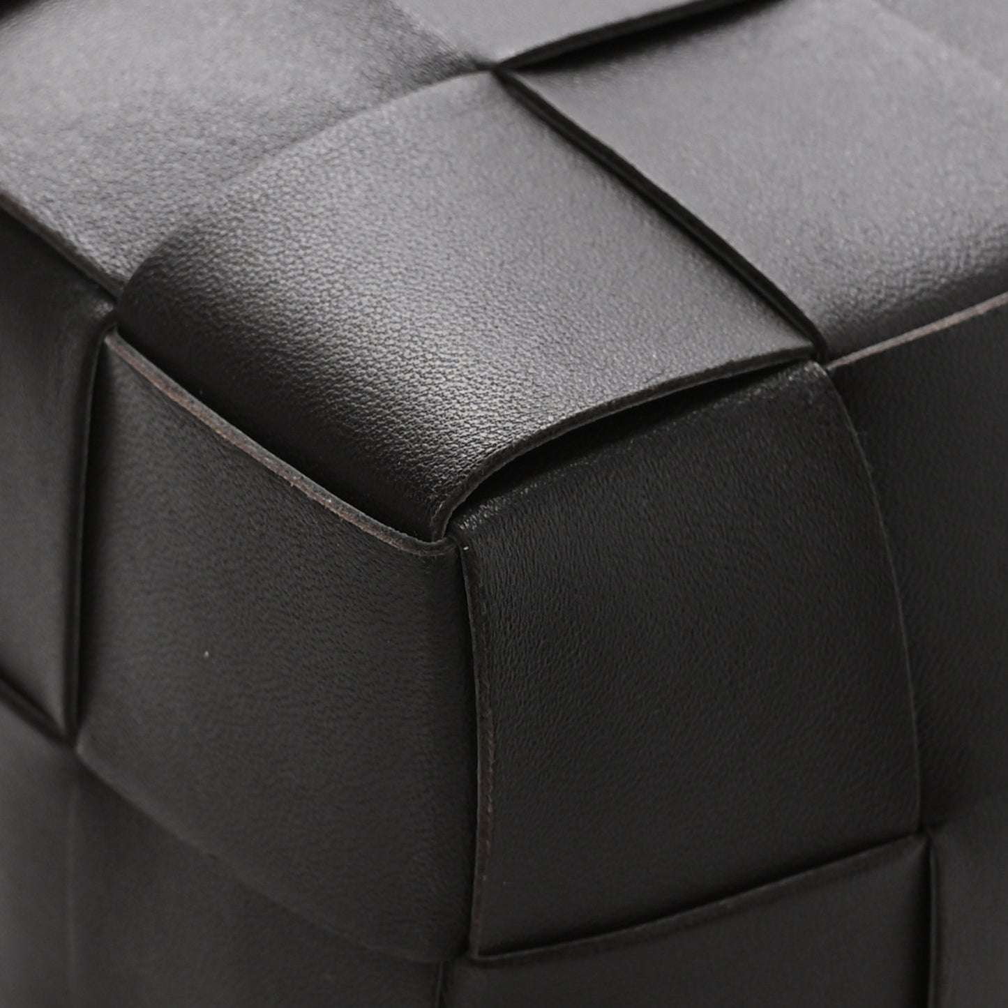 BOTTEGA VENETA Nappa Maxi Intrecciato Cassette Bucket Bag Fondant
