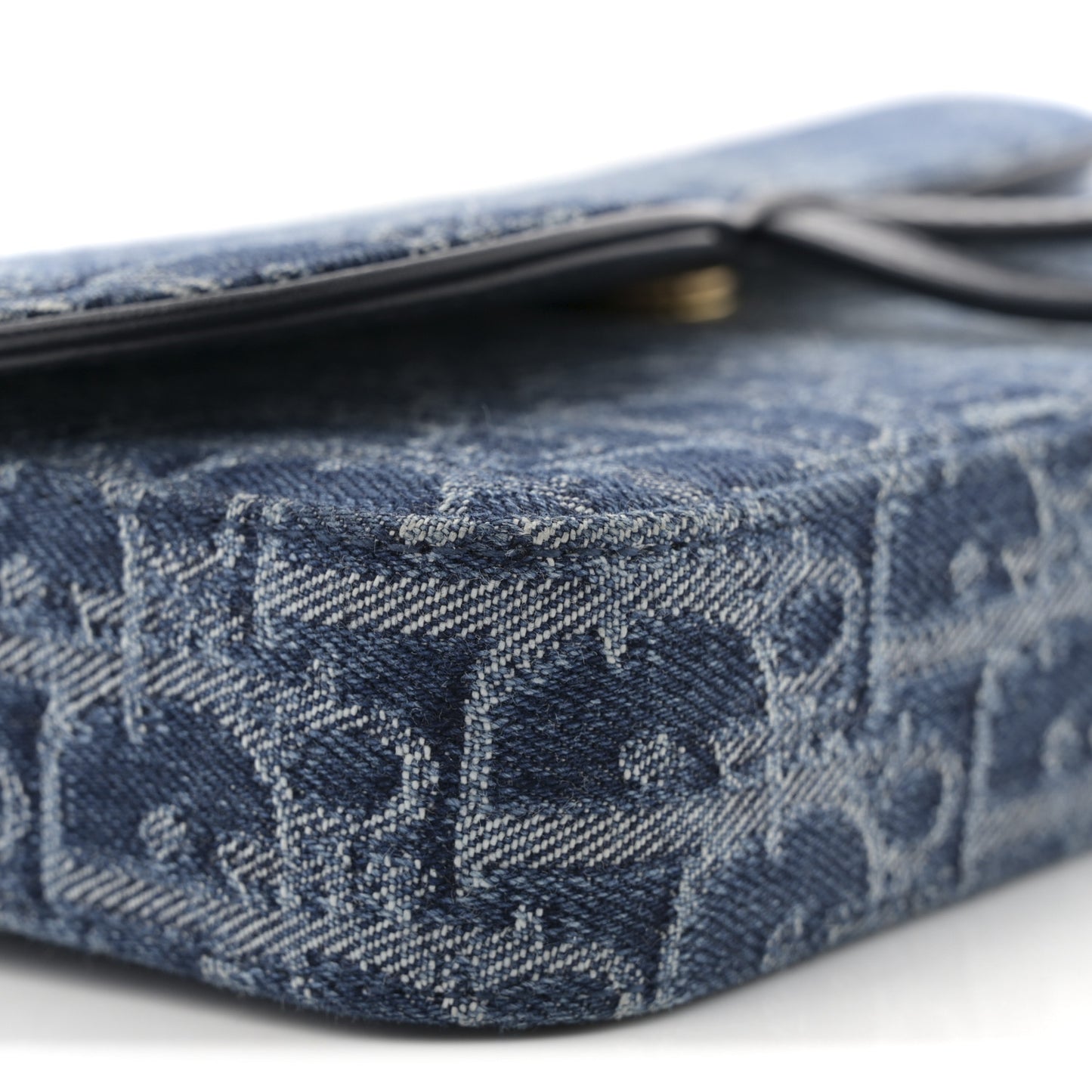Oblique Denim Small Saddle Pouch With Chain Blue
