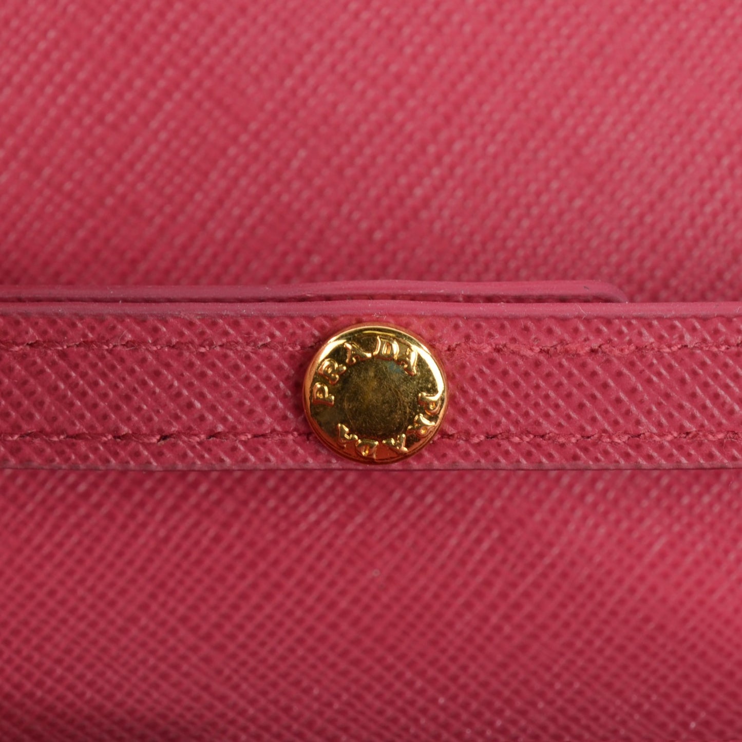 Saffiano Metal Large Chain Wallet Peonia