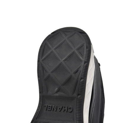 Chanel Velvet Calfskin Mixed Fibers CC Sneakers 38.5 Black 14 of 17
