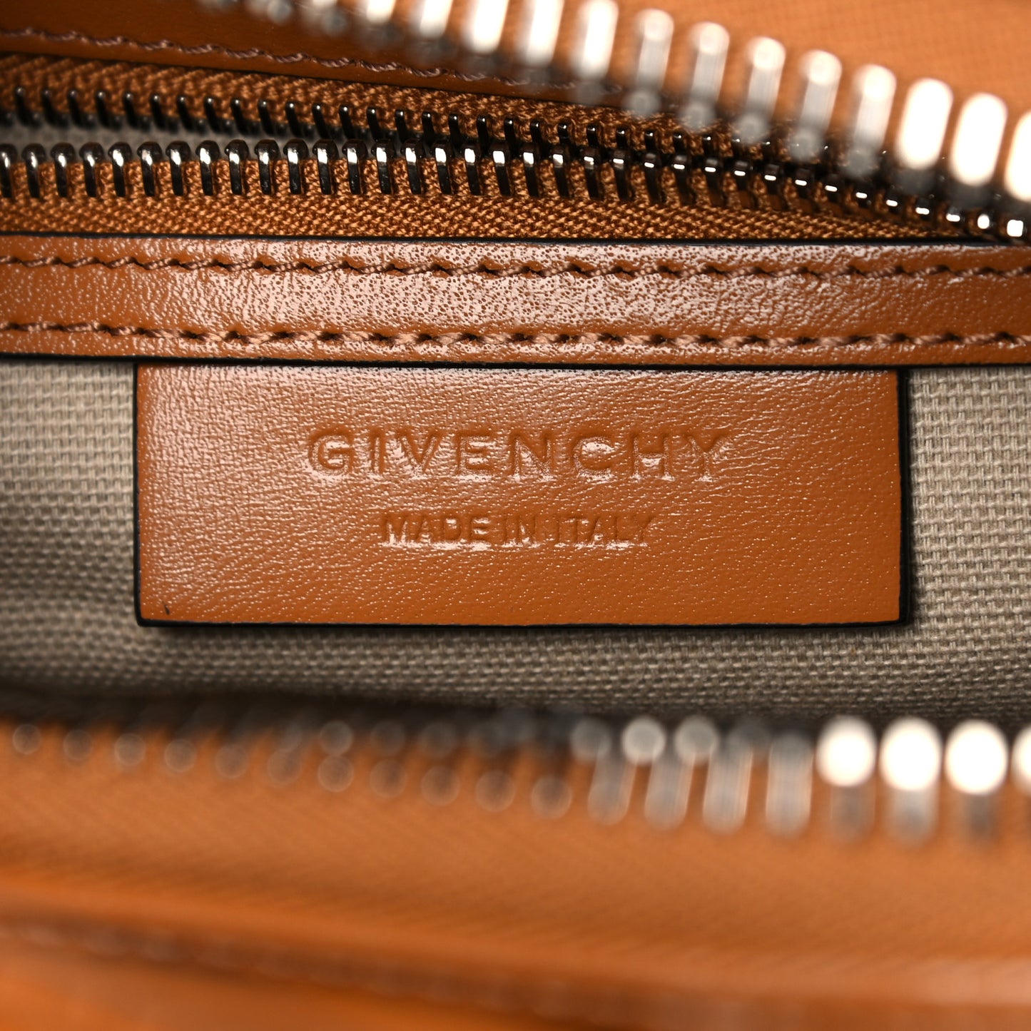 Shiny Lord Calfskin Mini Antigona Camel
