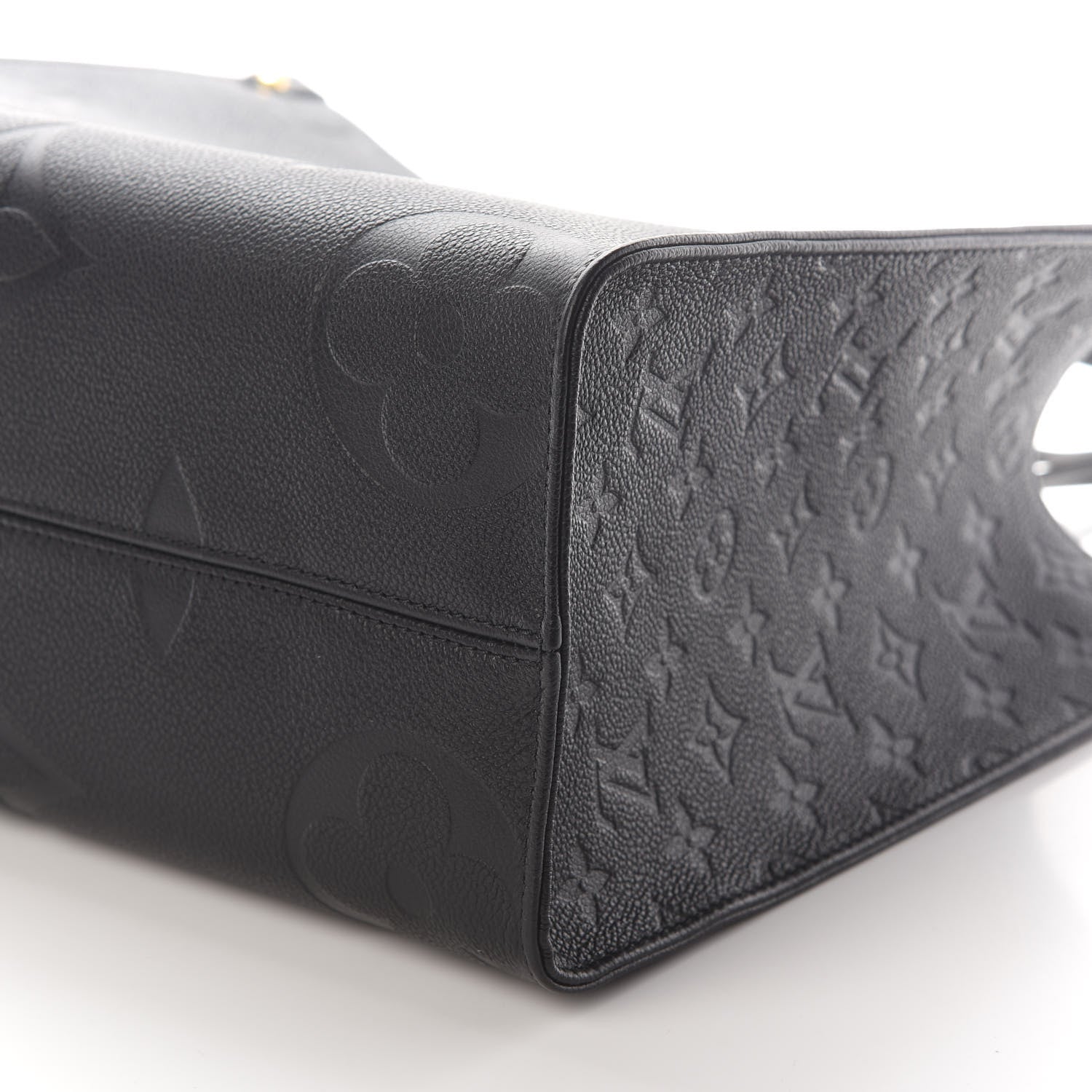 Louis Vuitton Empreinte Monogram Giant Onthego MM Black 7 of 7