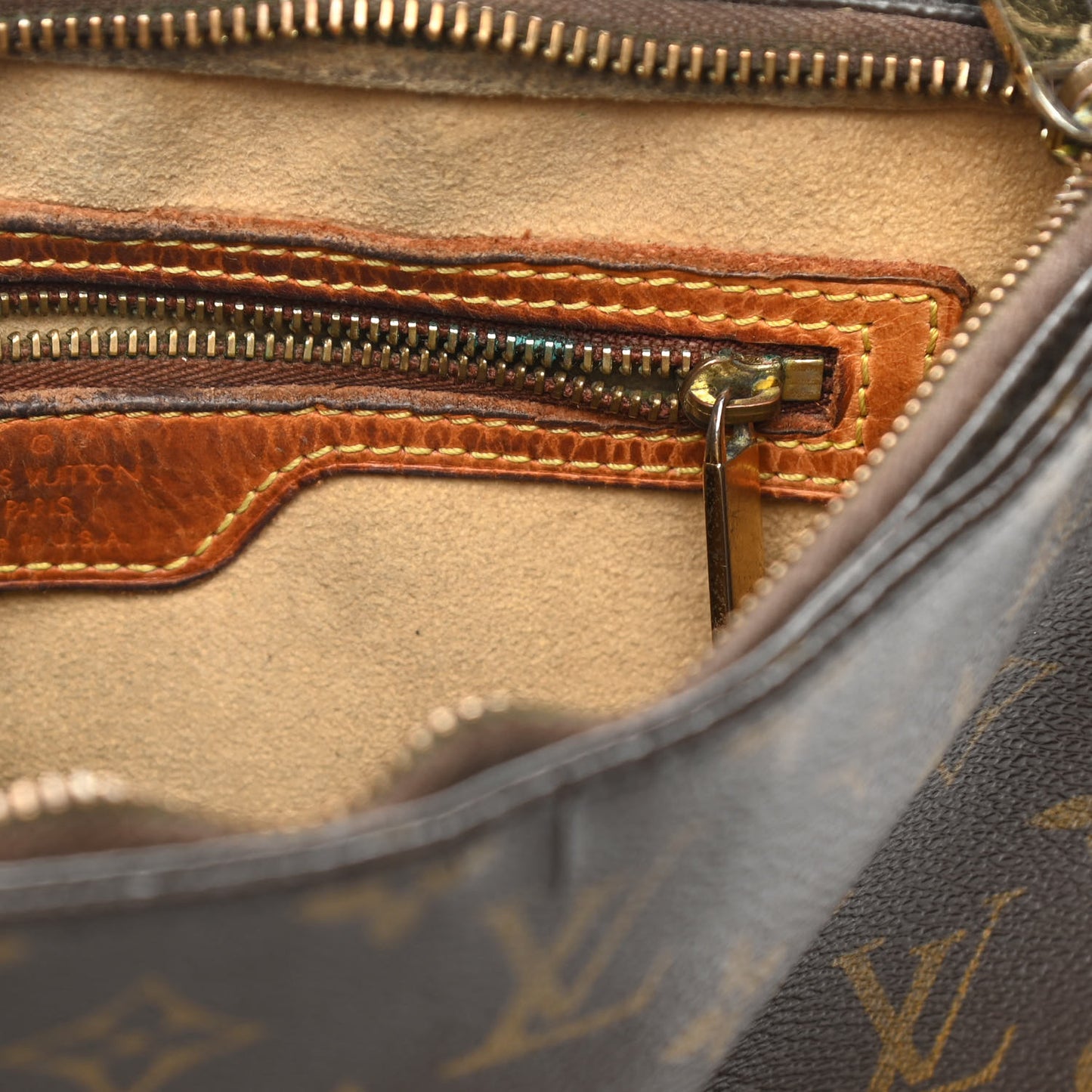 Monogram Looping MM