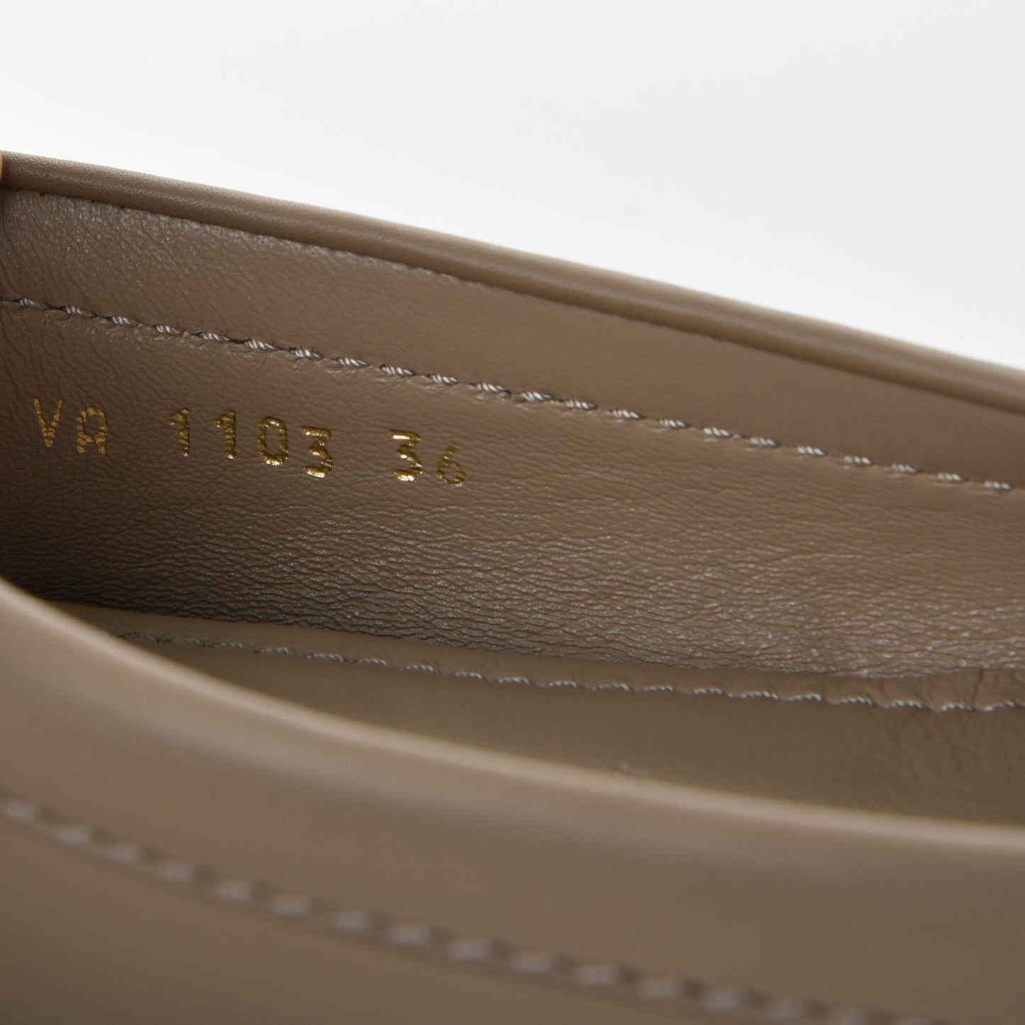 Calfskin Oxford Loafers 36 Beige White