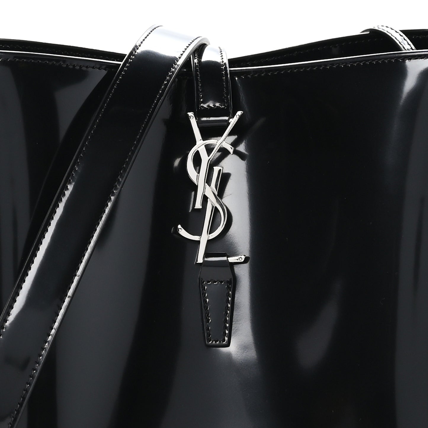 Patent Calfskin Le 37 Bucket Bag Black