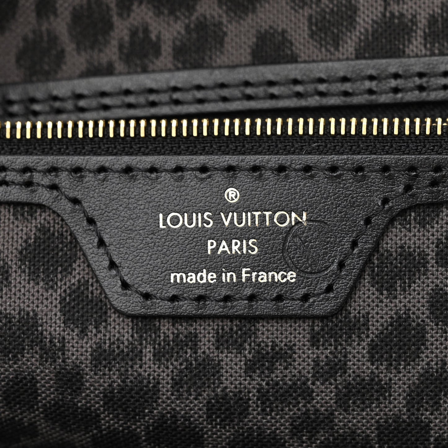 Monogram Giant Wild At Heart Neverfull MM Black