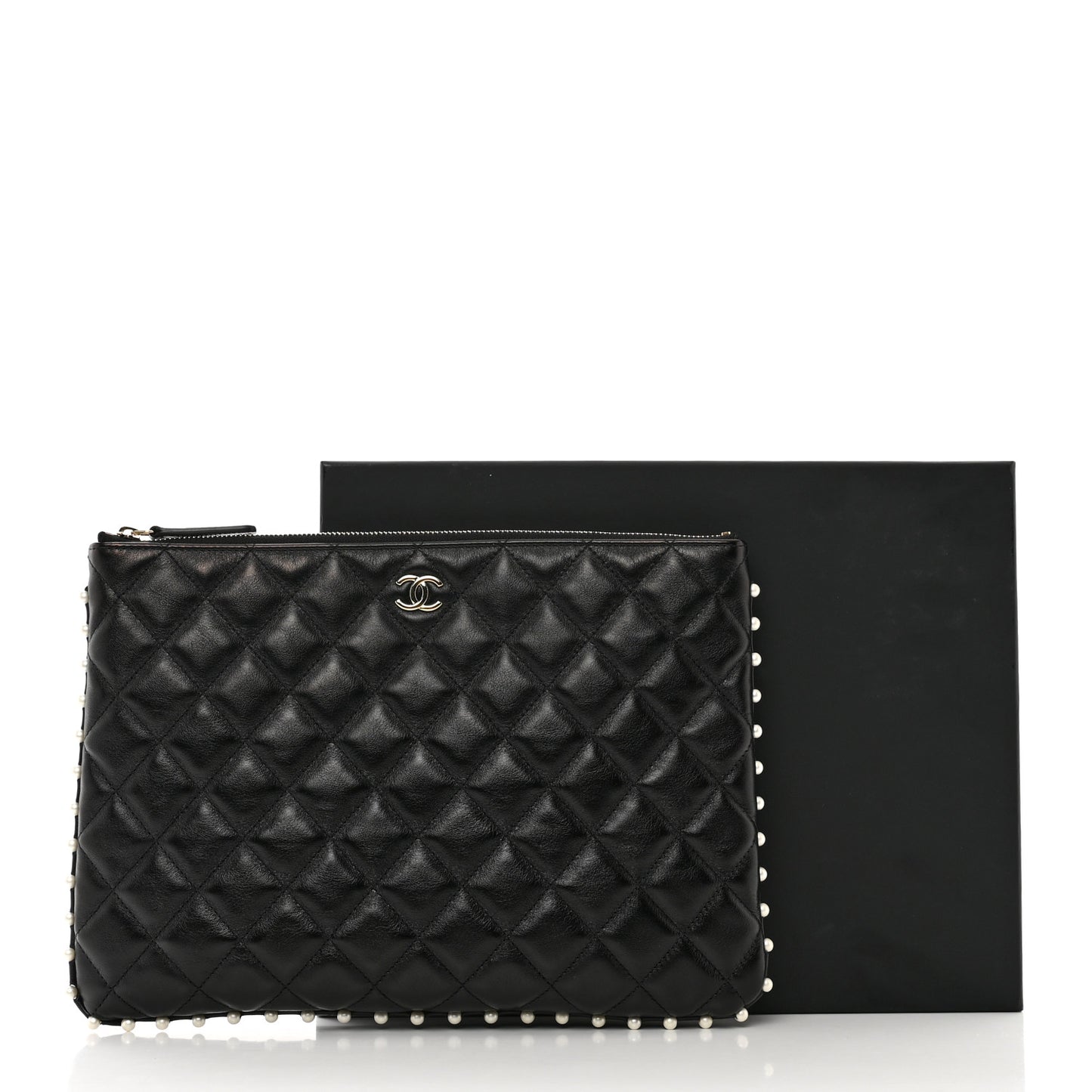 Calfskin Quilted Pearl Medium Cosmetic Case Black