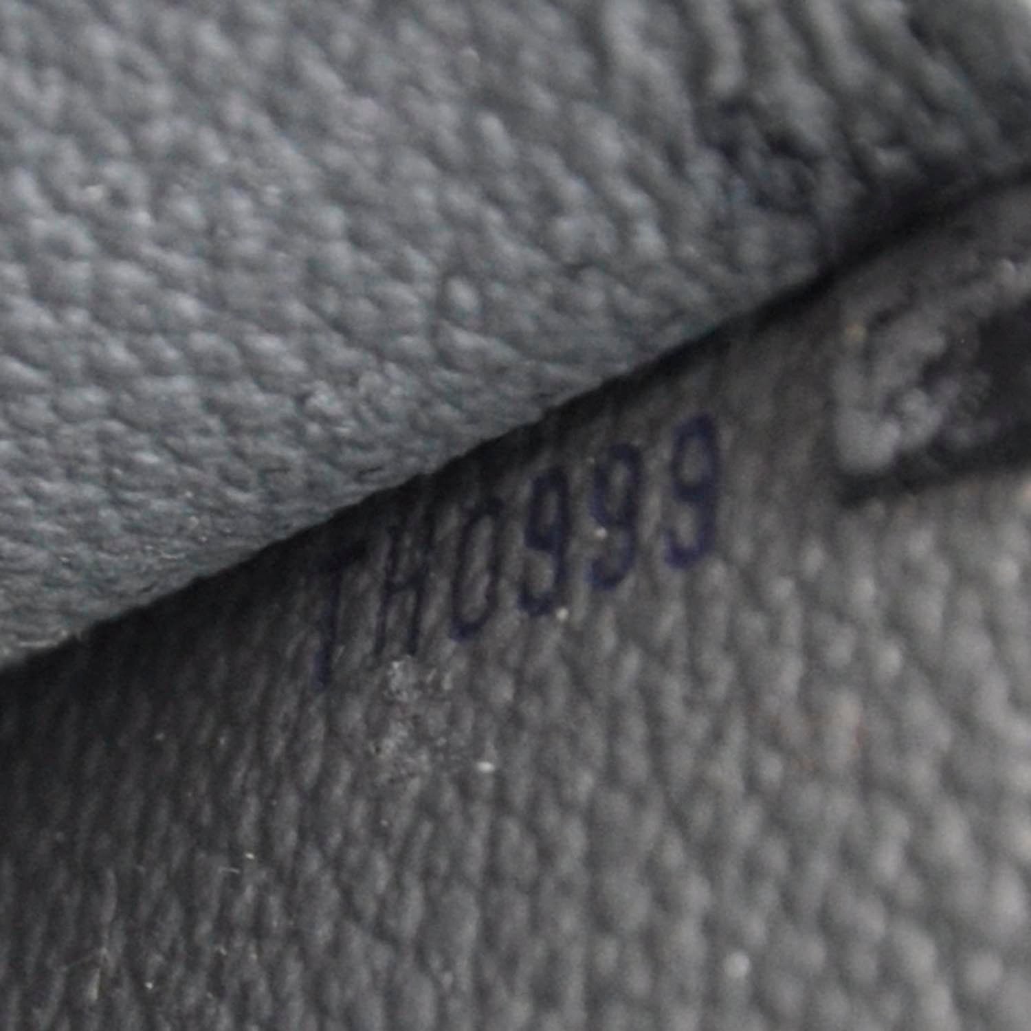 Louis Vuitton Epi Riviera Black 7 of 7