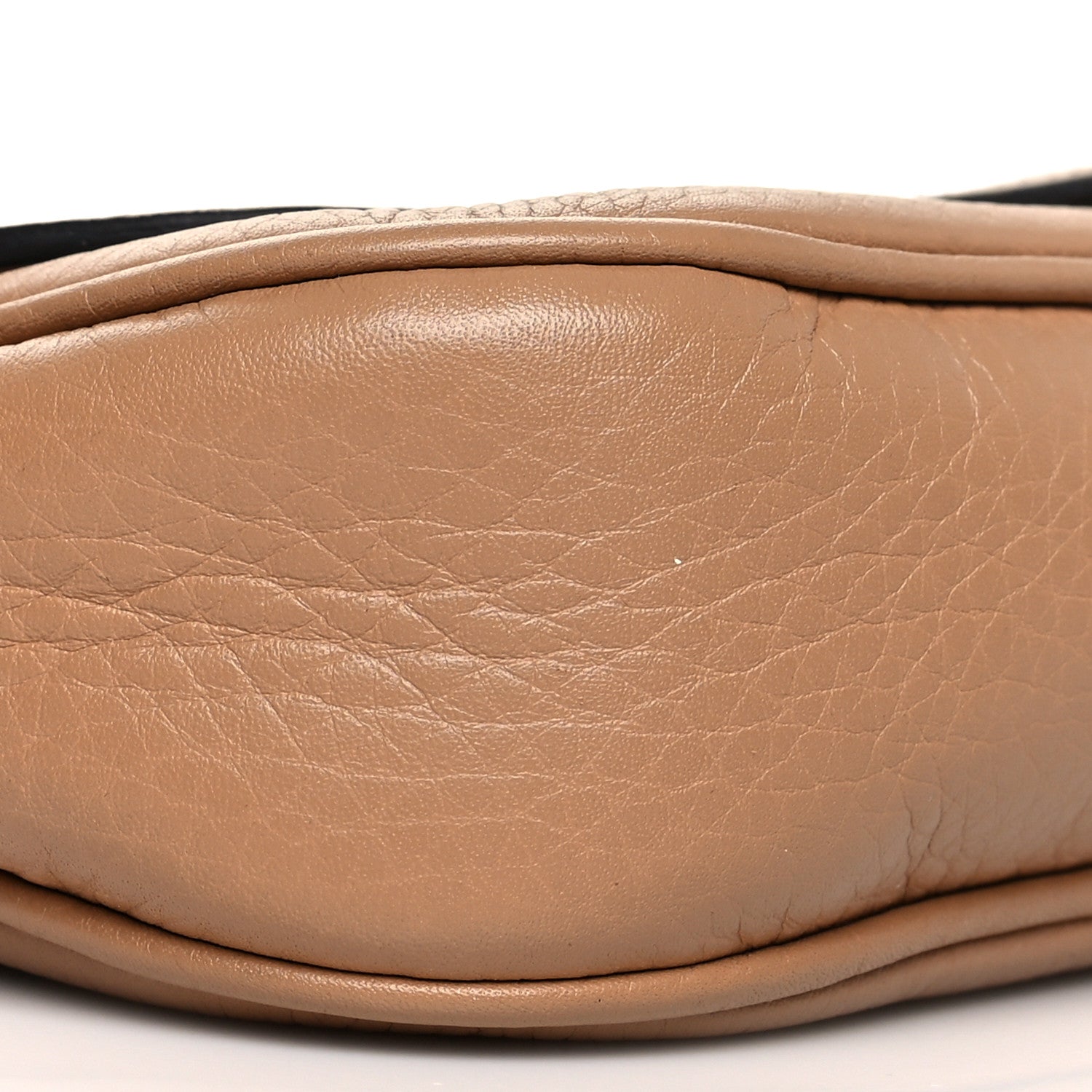Gucci Pebbled Calfskin Medium Soho Flap Crossbody Camelia 8 of 10