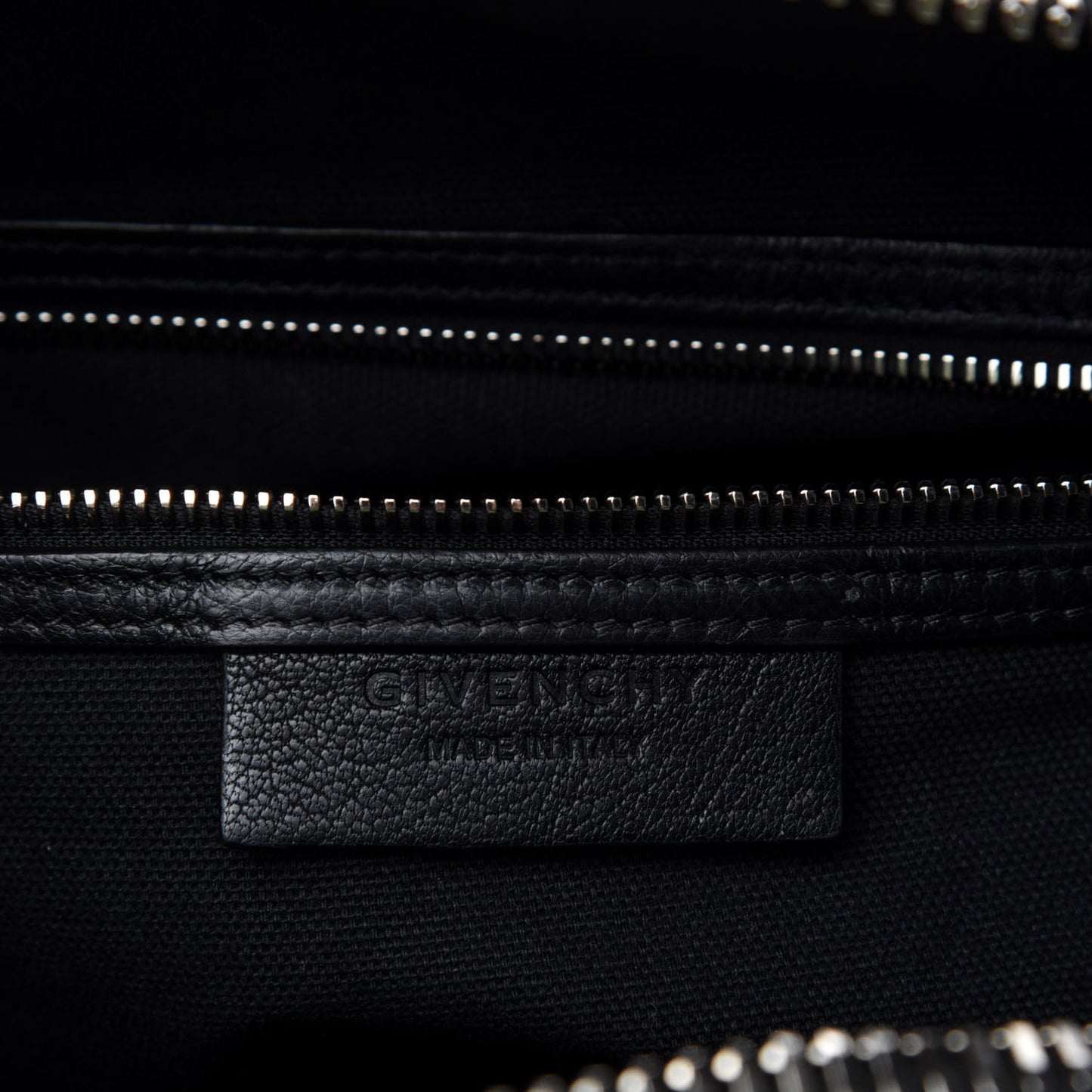 Sugar Goatskin Small Antigona Black