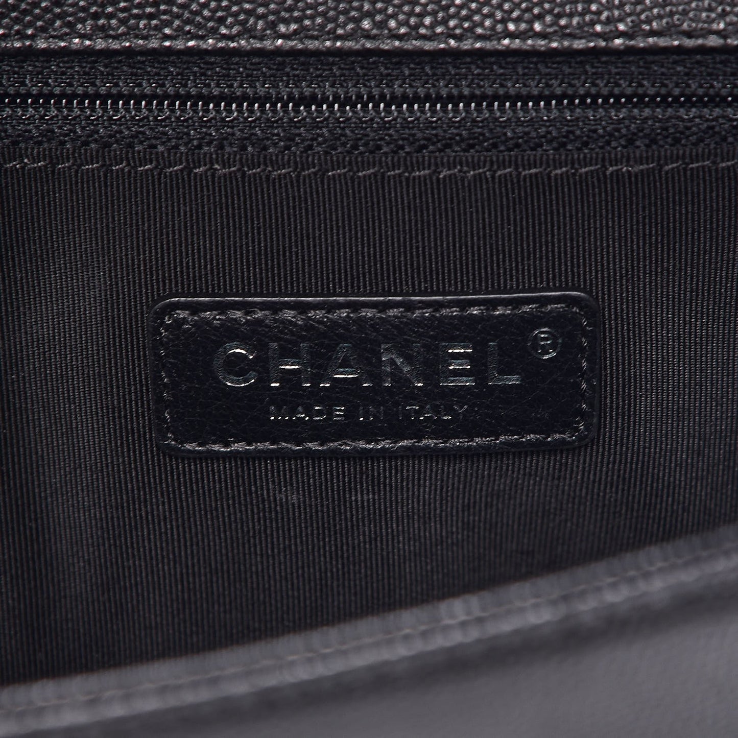 Caviar Chevron Quilted New Medium Boy Flap Black