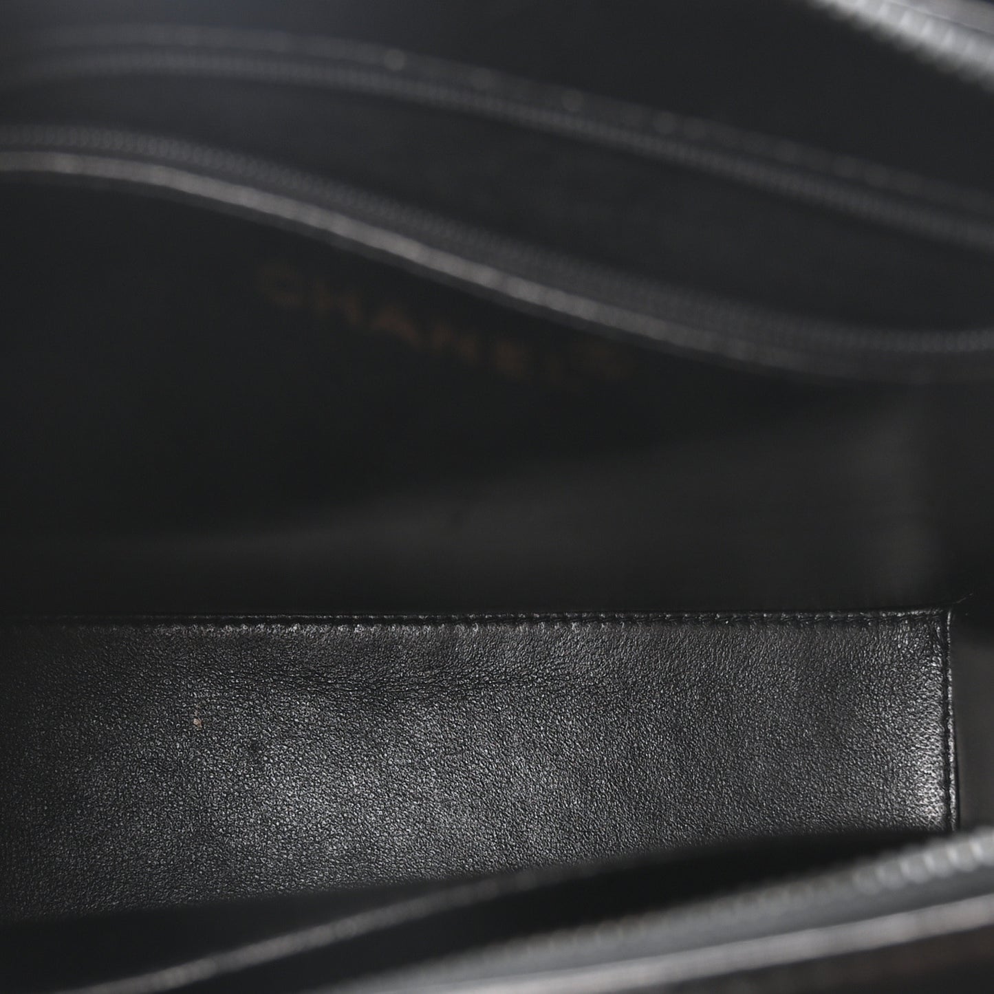 Caviar Shoulder Bag Black