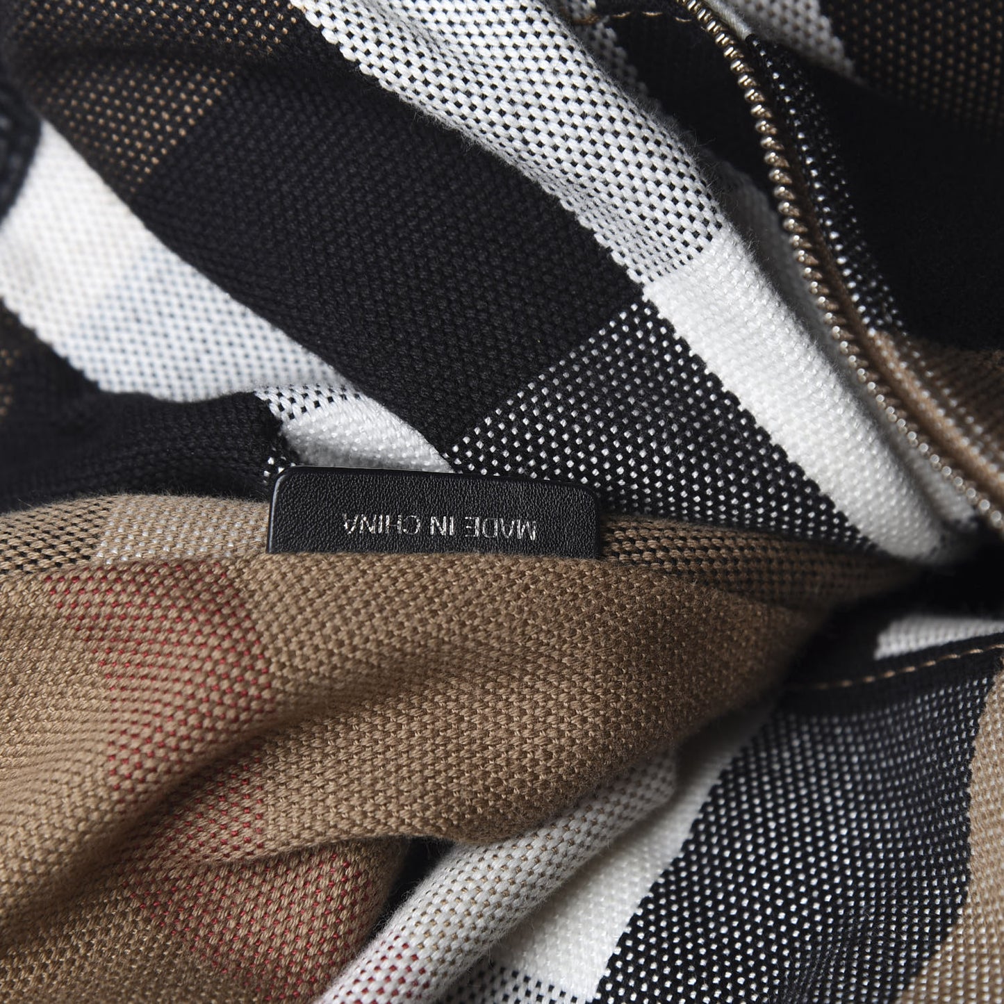 Grainy Calfskin House Check Medium Maidstone Black