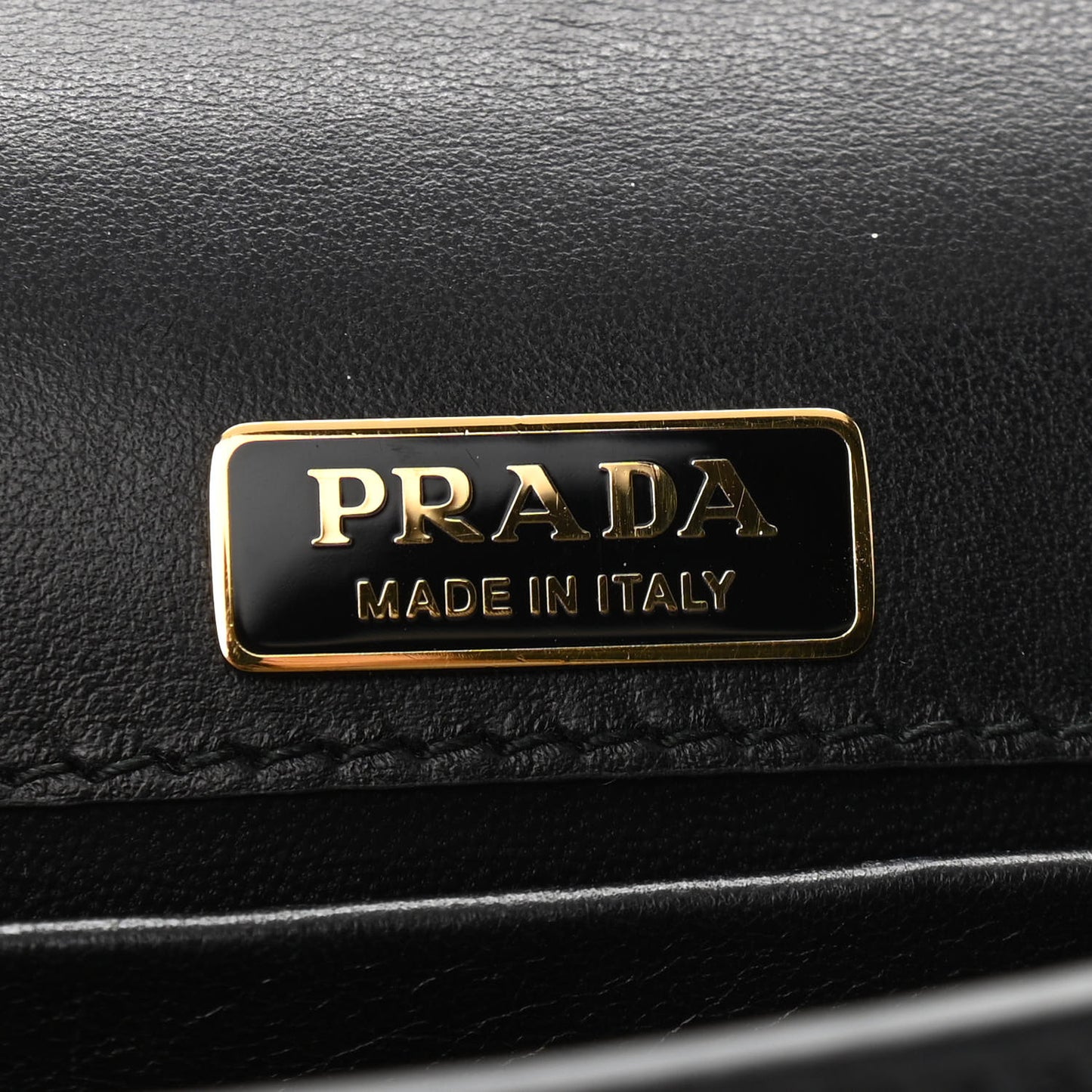 Vitello Antic Soft Pattina Shoulder Bag Black