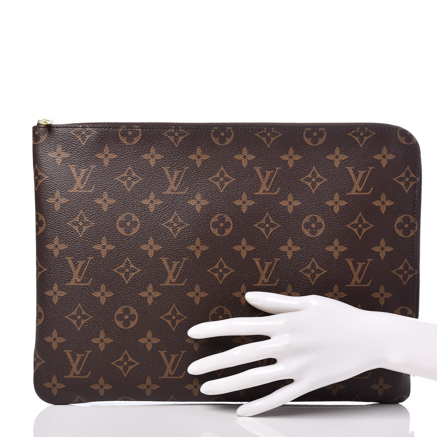 Louis Vuitton Monogram Etui Voyage MM Pouch 2 of 9