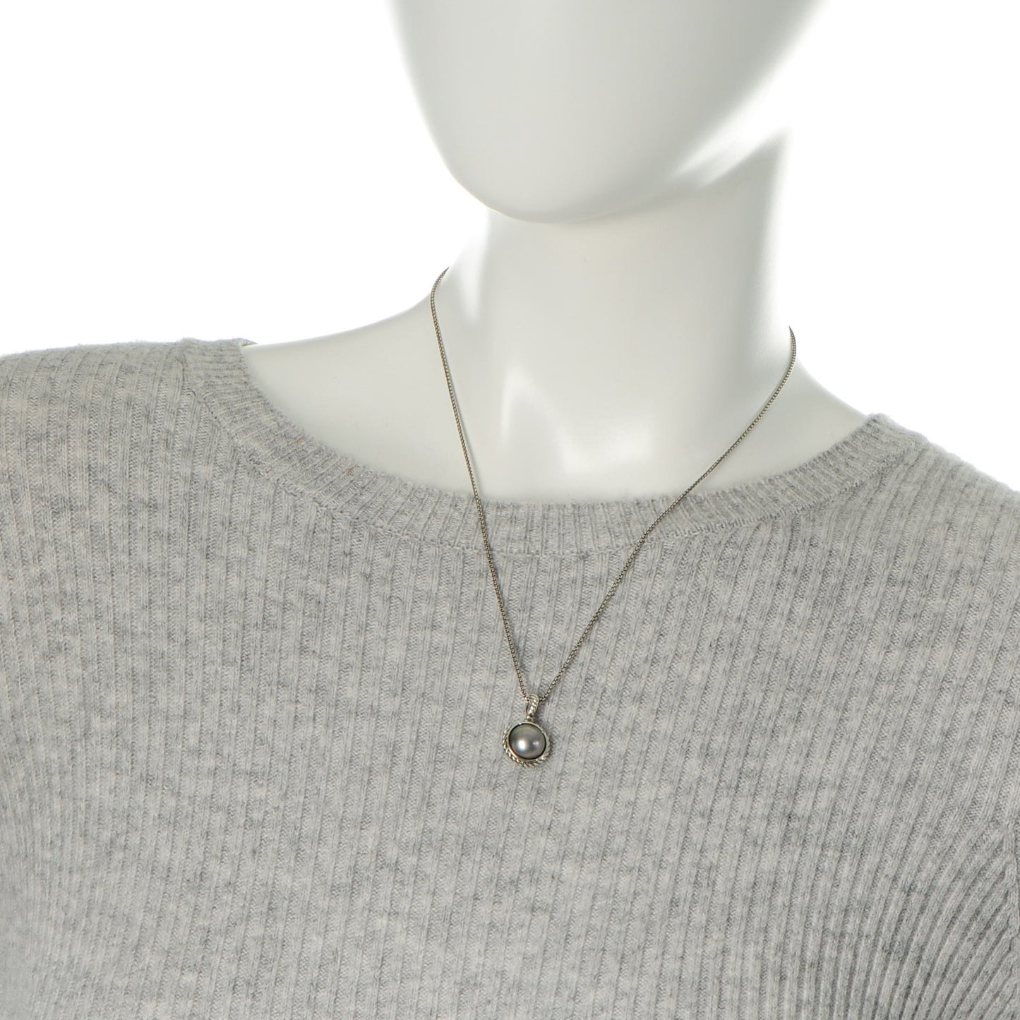 Sterling Silver Pearl 11mm Cable Pendant Necklace