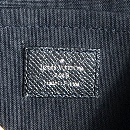 Louis Vuitton Taiga Andrei Ardoise 6 of 7