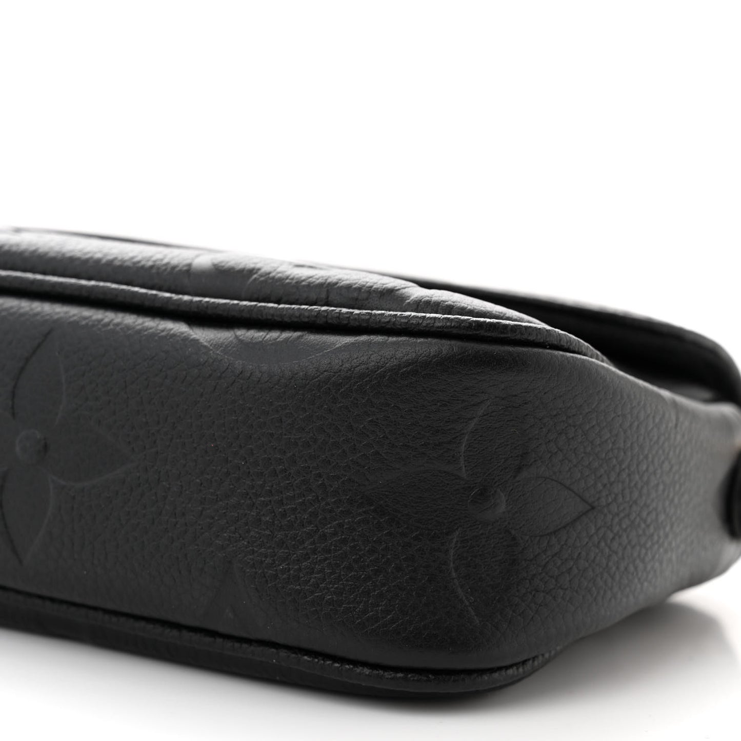 Empreinte Monogram Giant Ivy Wallet On Chain Black