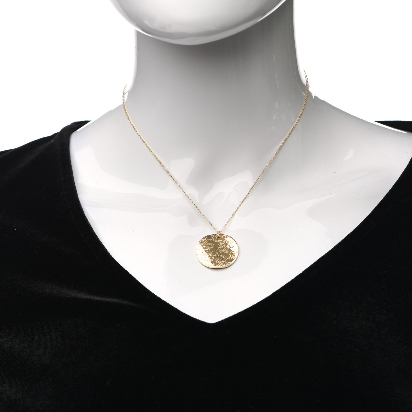 18K Yellow Gold Notes Round Pendant Necklace